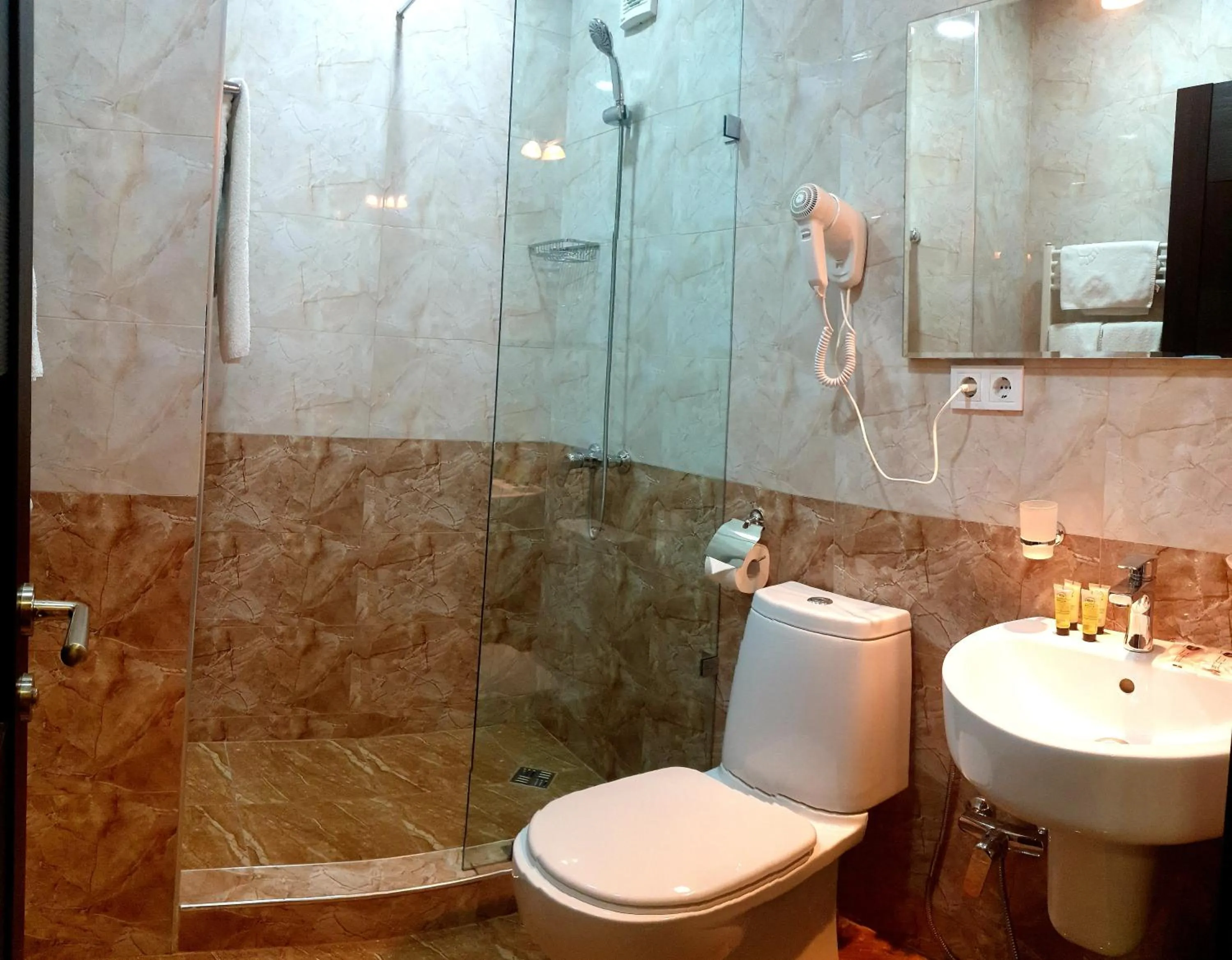 Bathroom in Cherry Garden