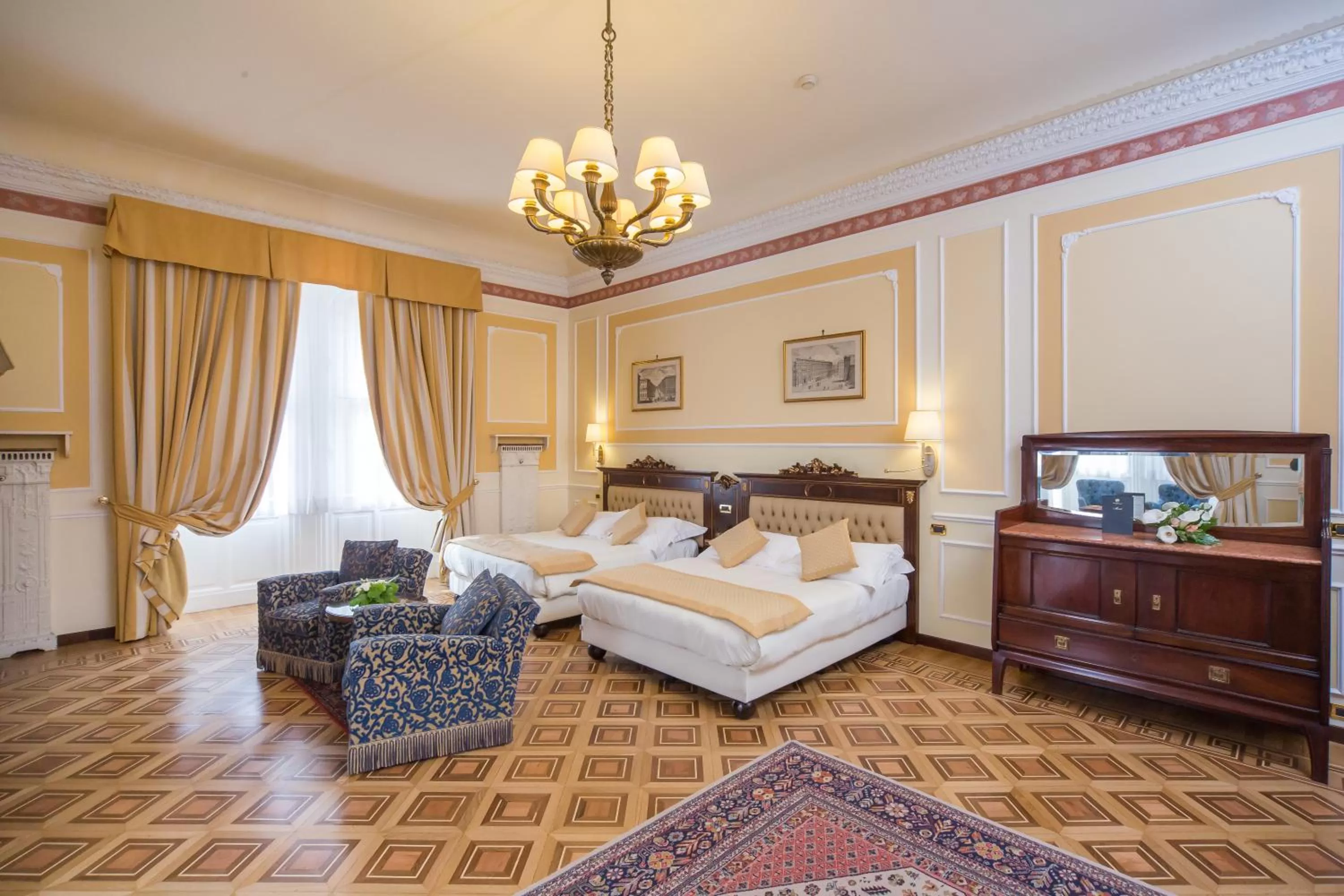 Photo of the whole room, Bed in Hotel Bristol Palace