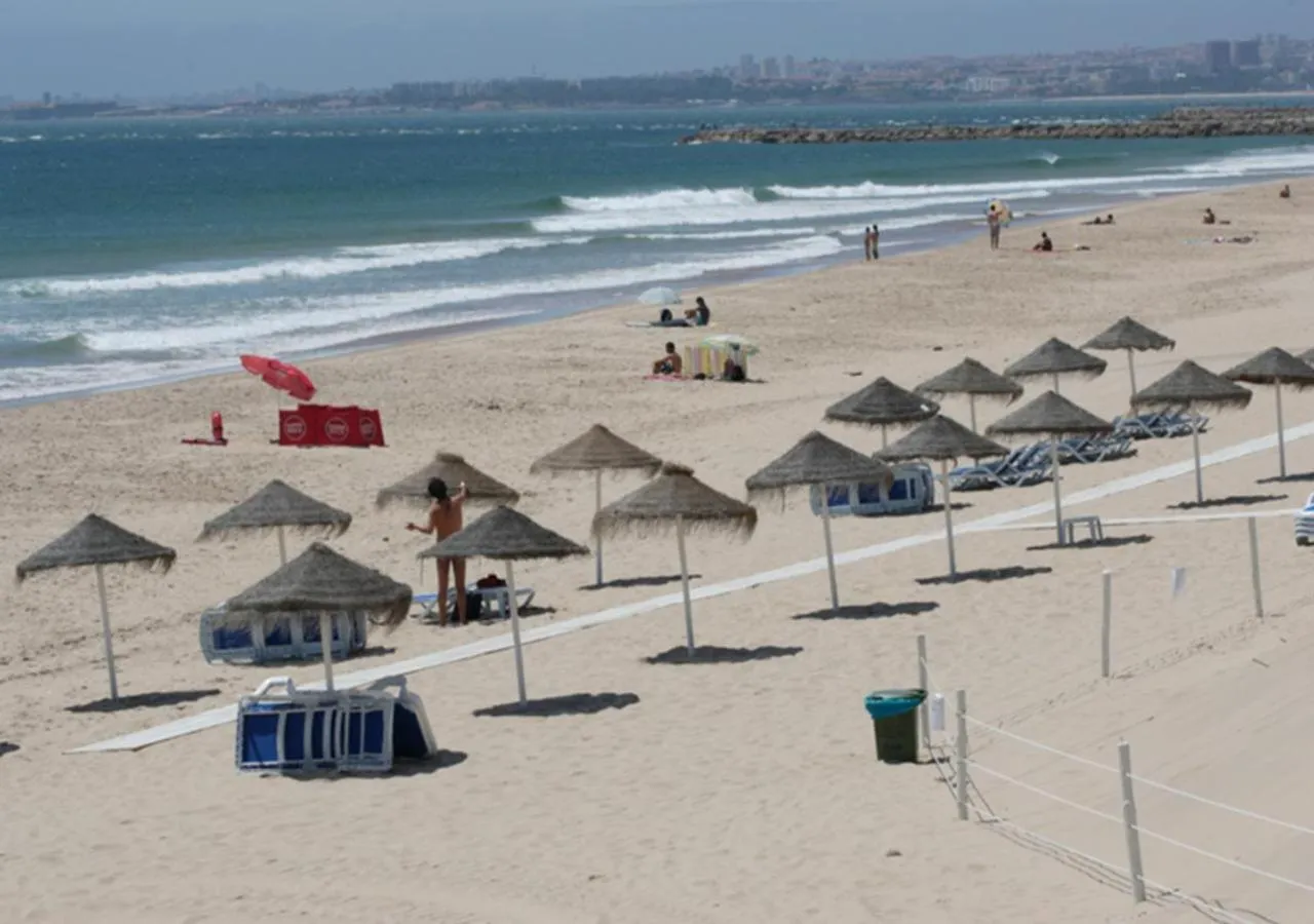 Beach in INATEL Caparica