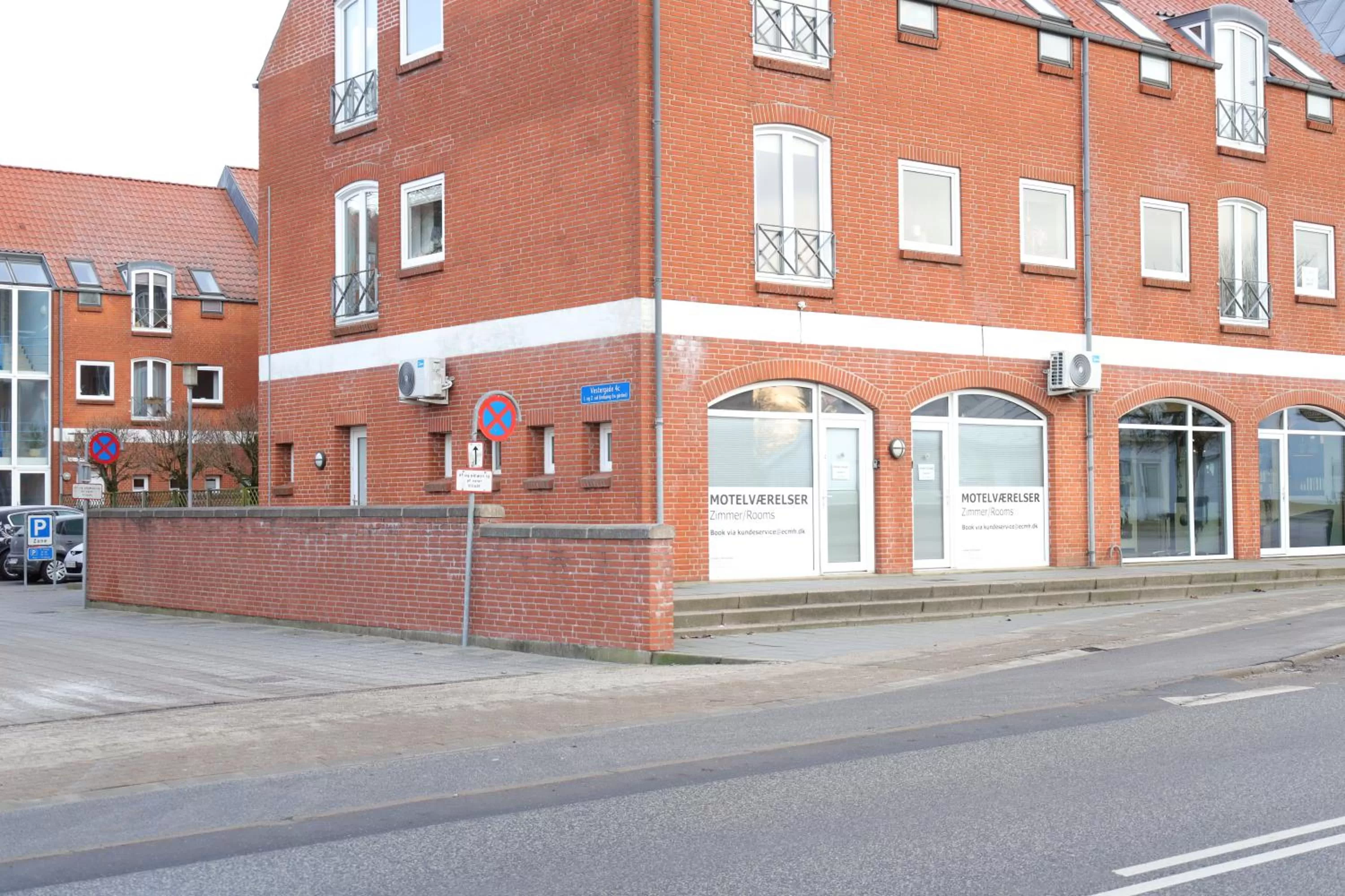 Property Building in Motel Sindal