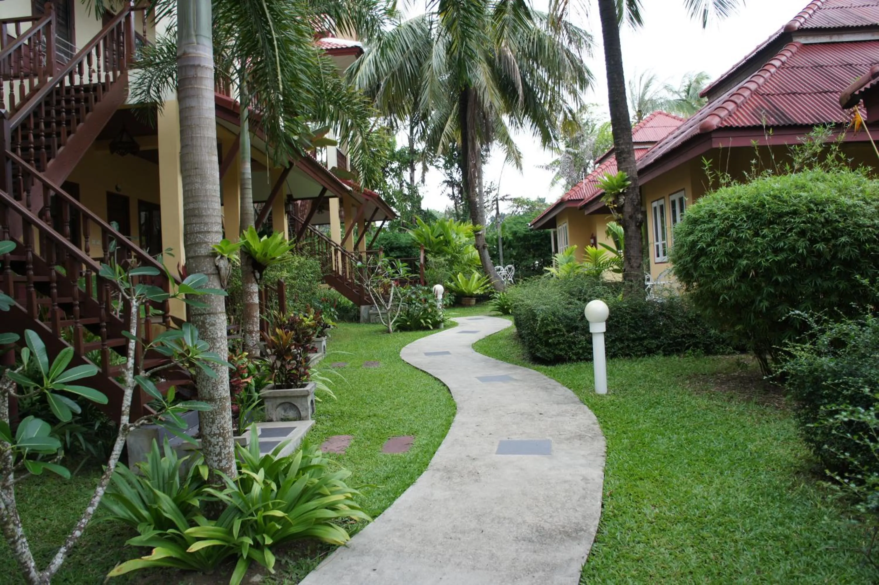 Area and facilities in Palm Village