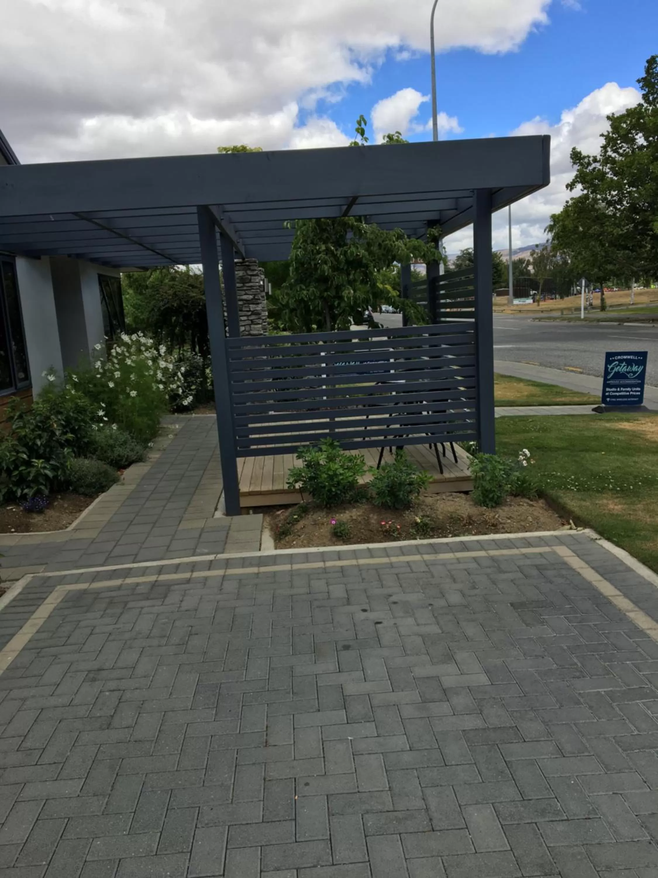 Facade/entrance in Cromwell Getaway