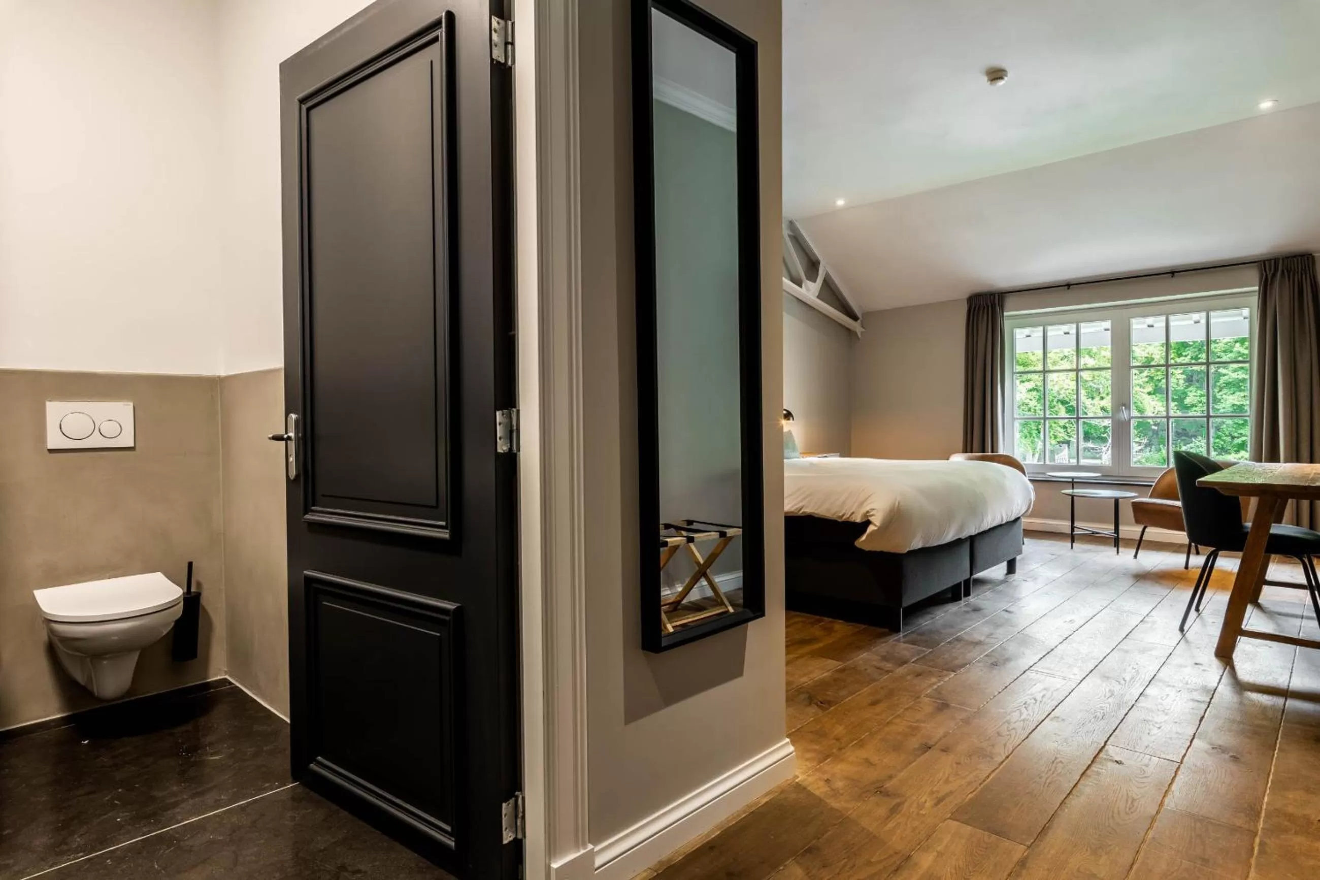 King Room with Garden View or Pond View in Landgoed Altenbroek