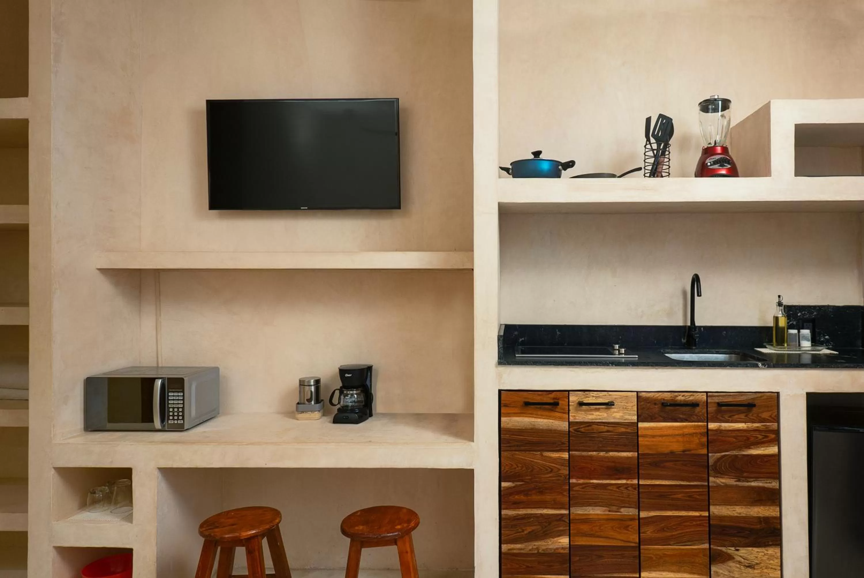 Kitchen/Kitchenette in UJO Condo Boutique