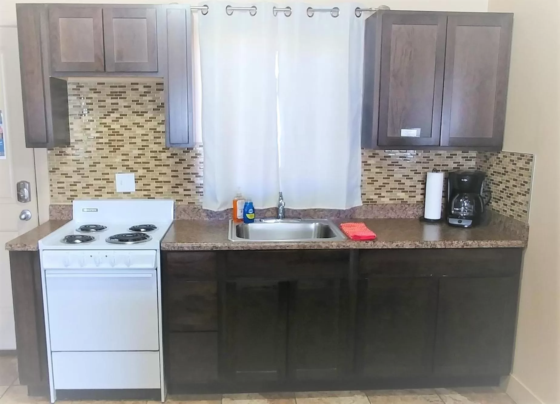 Kitchen or kitchenette in Lake Powell Motel & Apartments