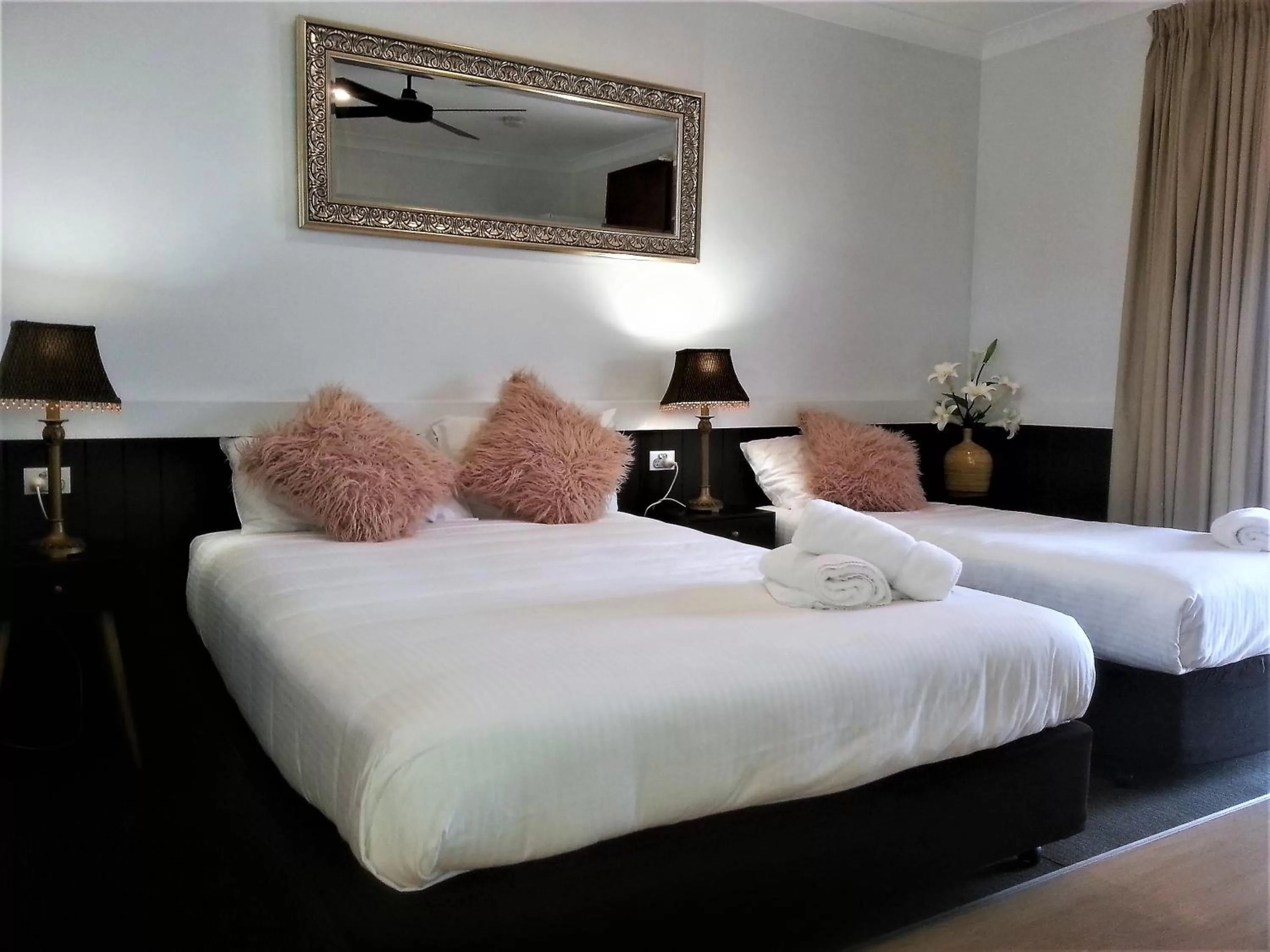 Bed in Kurri Motor Inn