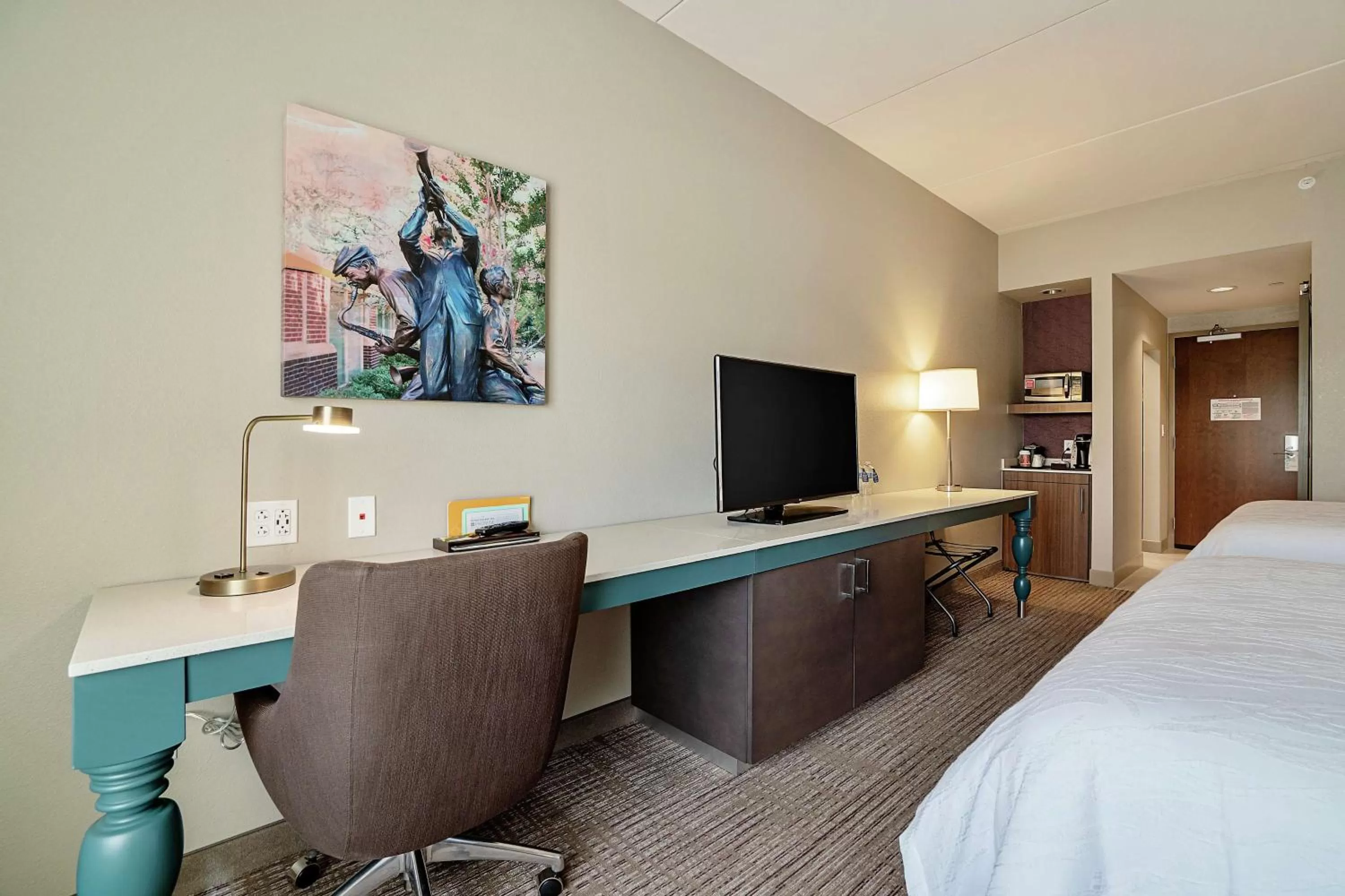 Bedroom, Bed in Hilton Garden Inn Edmond/Oklahoma City North