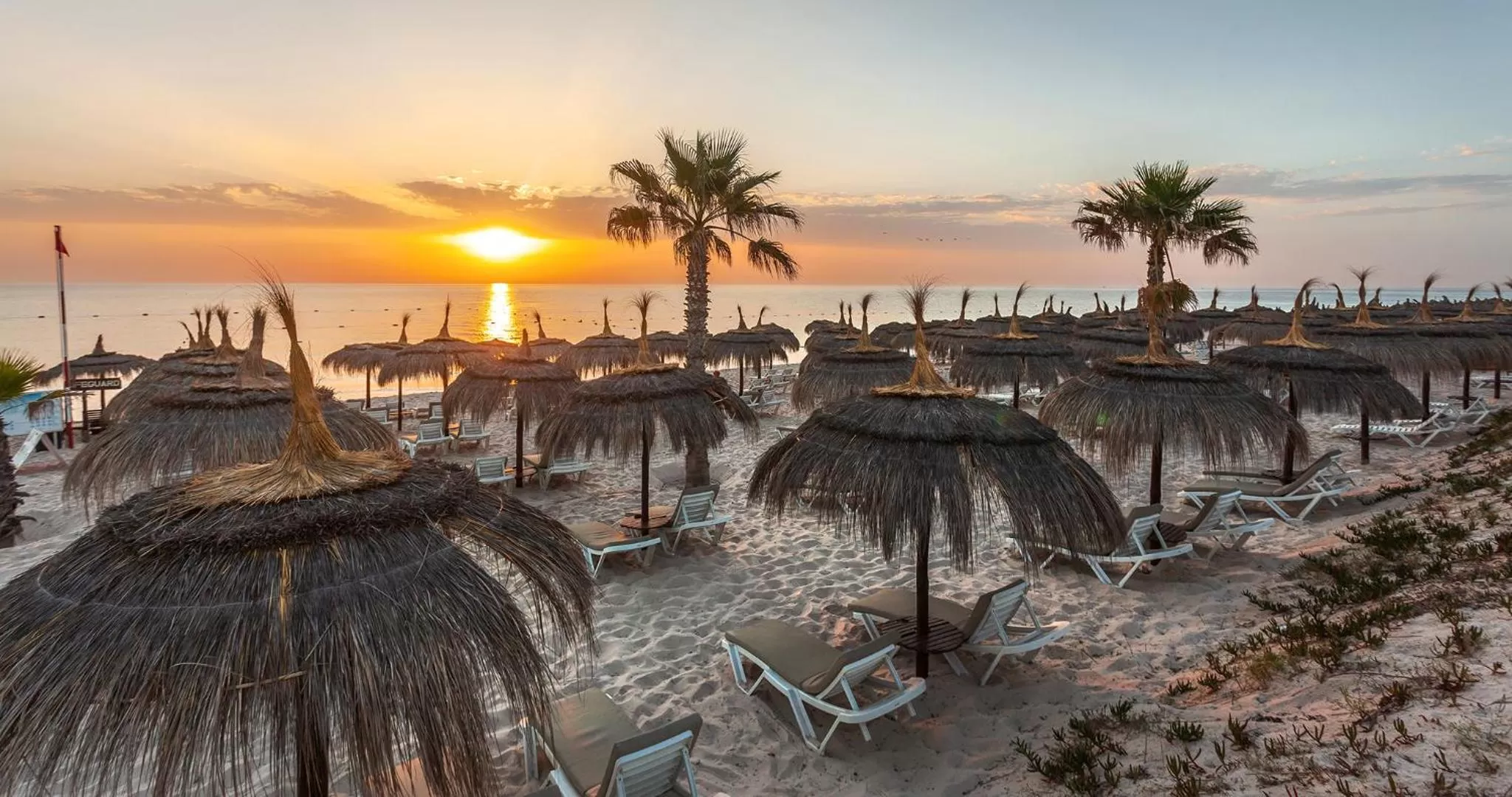 Beach in El Mouradi Palace- Couple et Famille uniquement