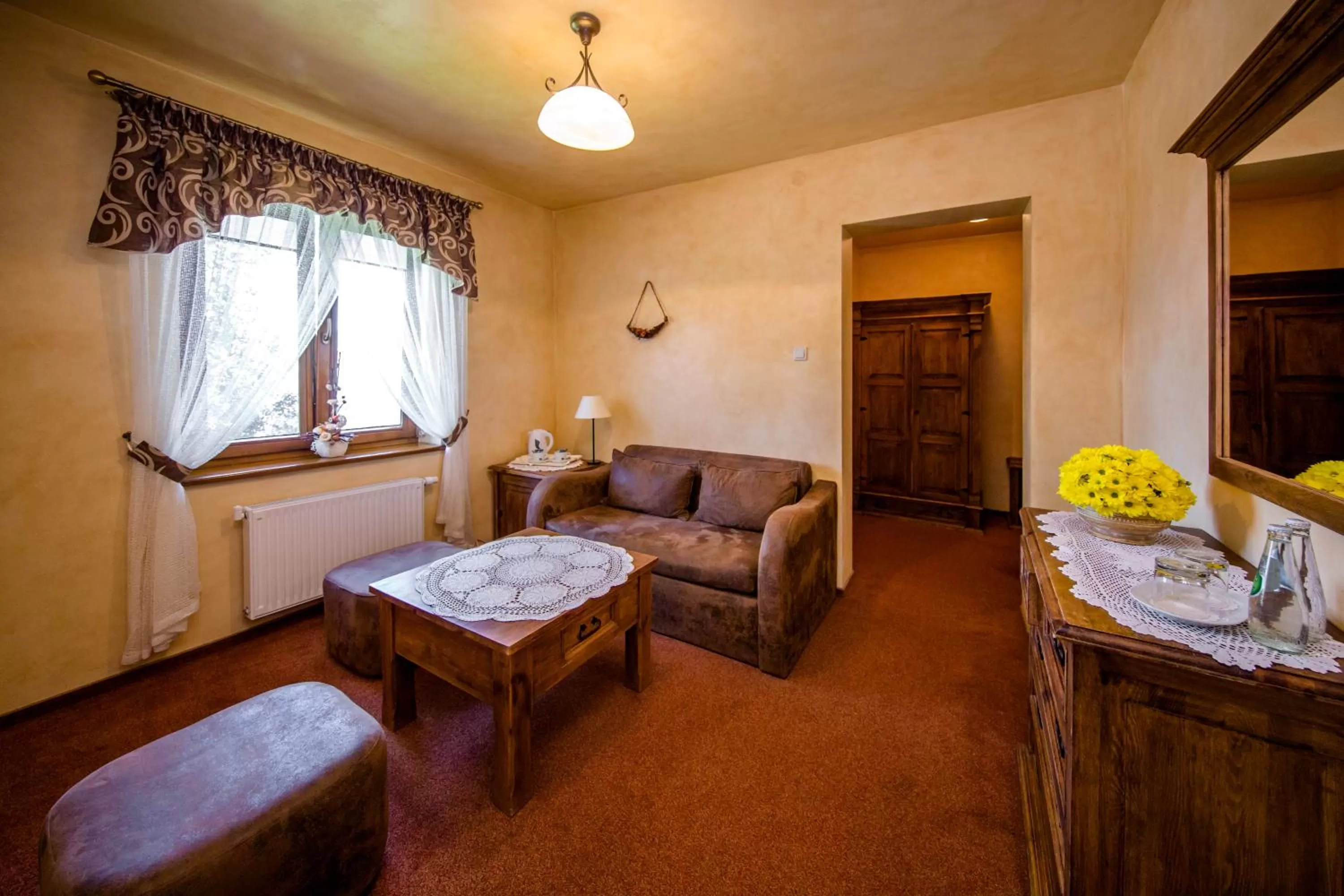 Photo of the whole room in Hotel Dwór Karolówka