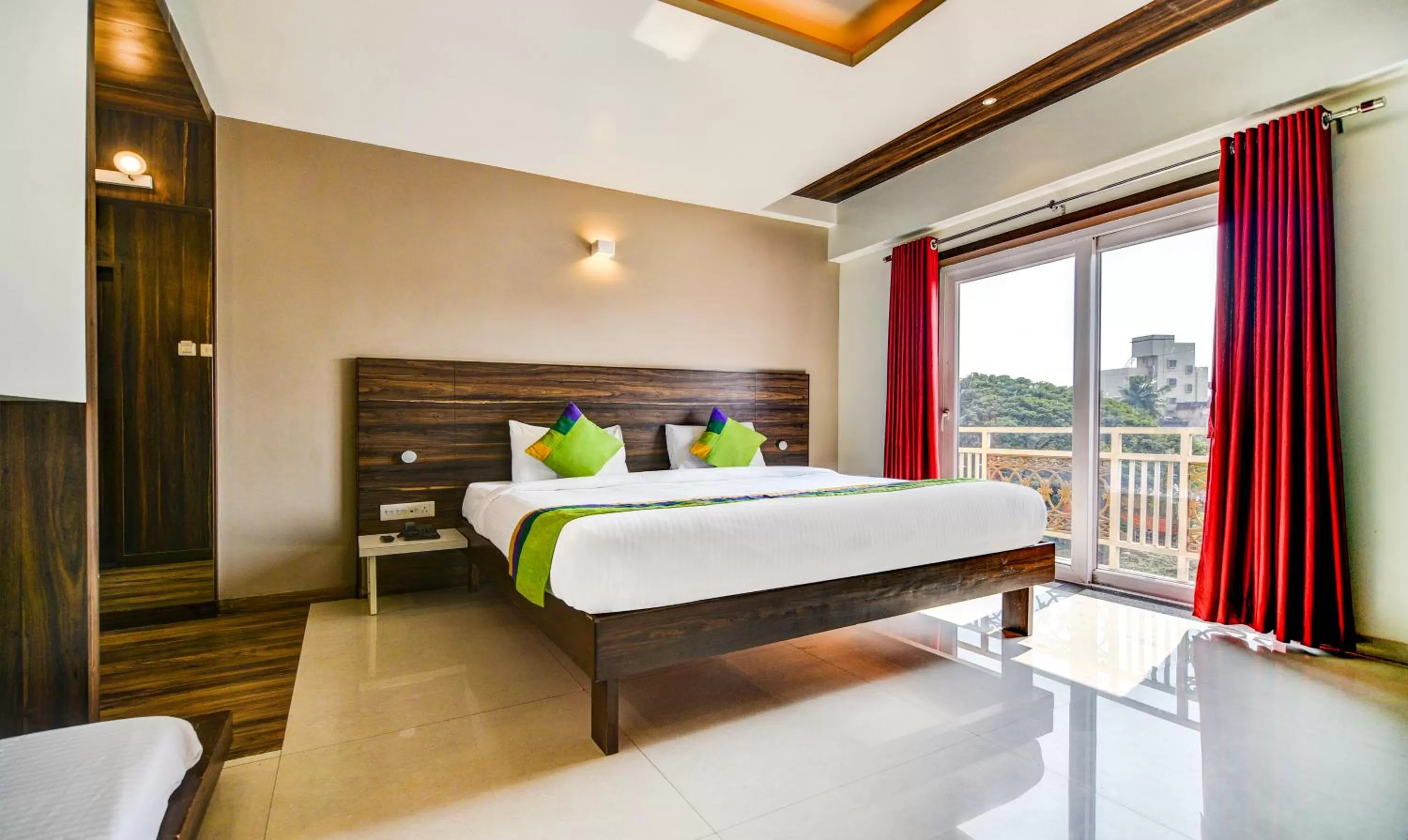 Treebo Shree Sai Suites