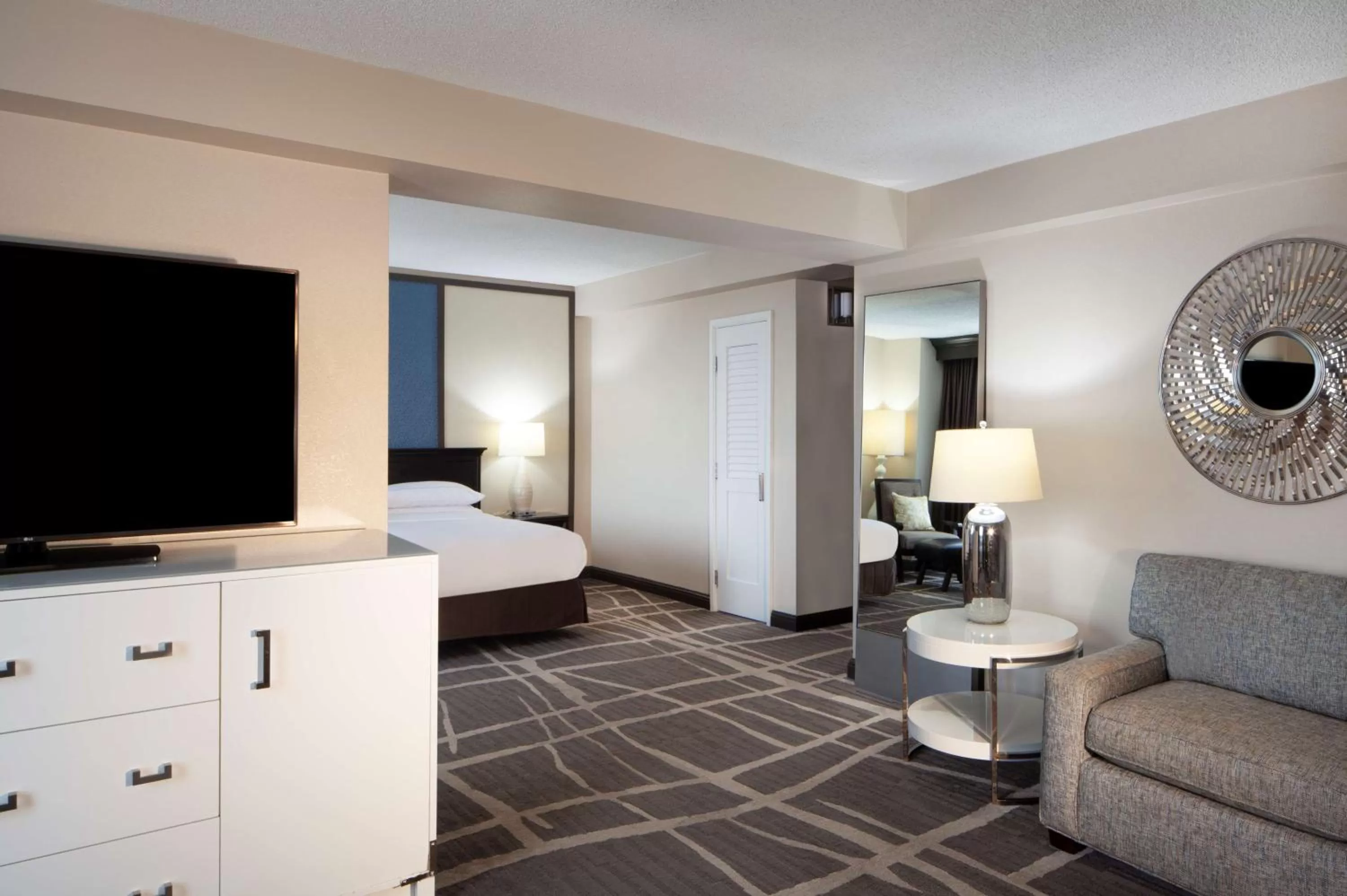 Bedroom, Bed in Hilton St. Petersburg Bayfront