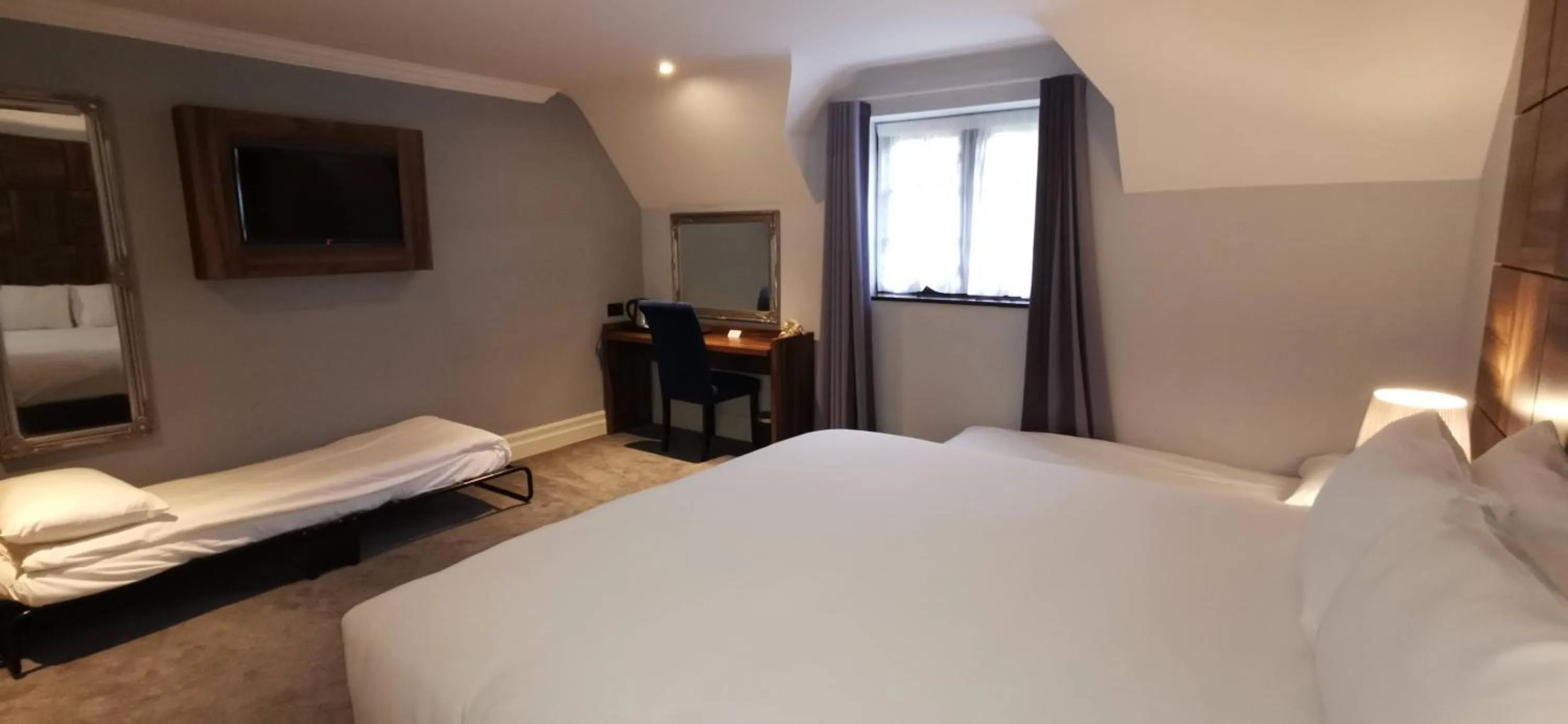 Bedroom, Bed in Stanhill Court Hotel, a member of Radisson Individuals