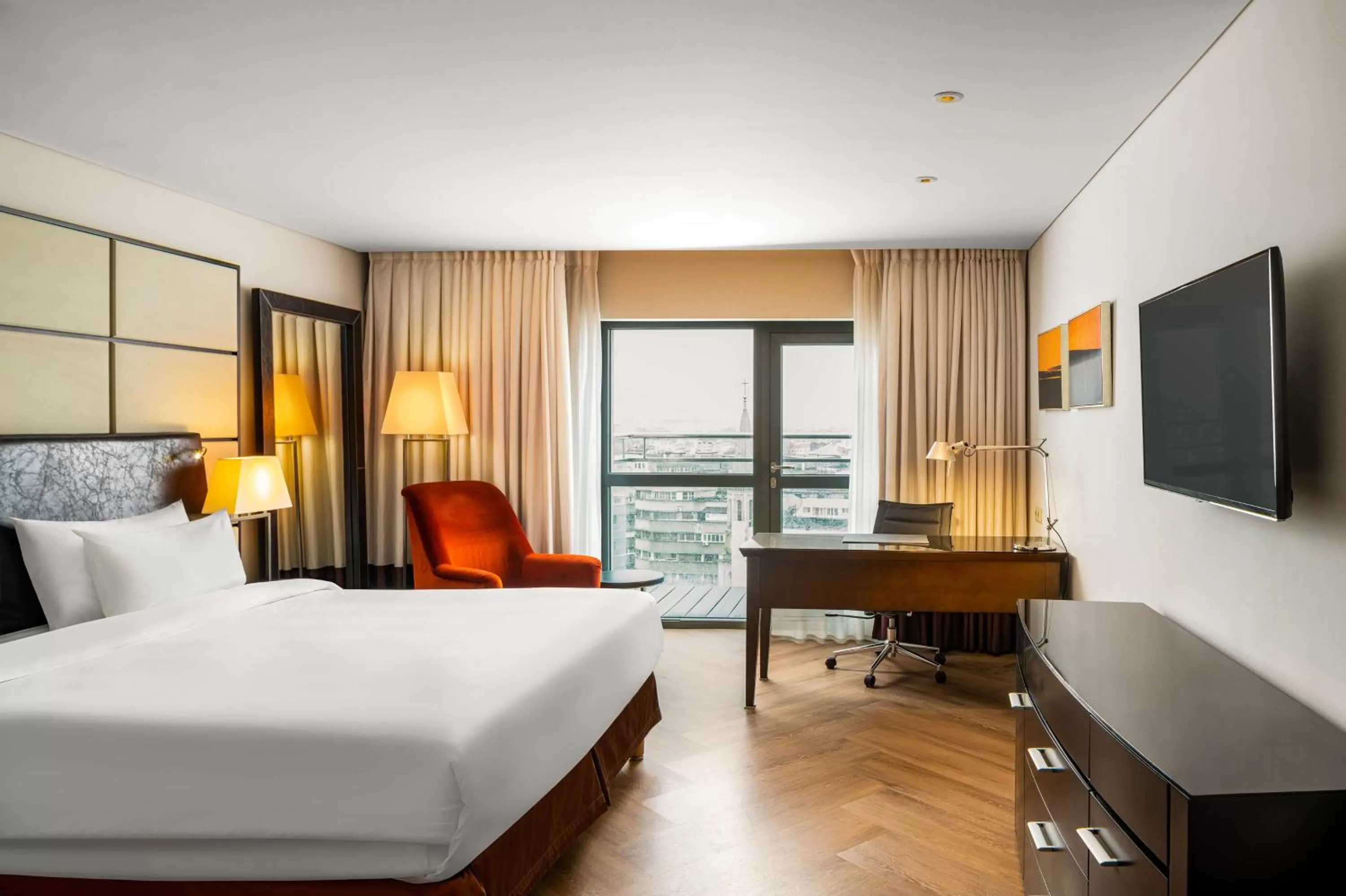 Junior Suite with Lounge Access in Radisson Blu Hotel Bucharest