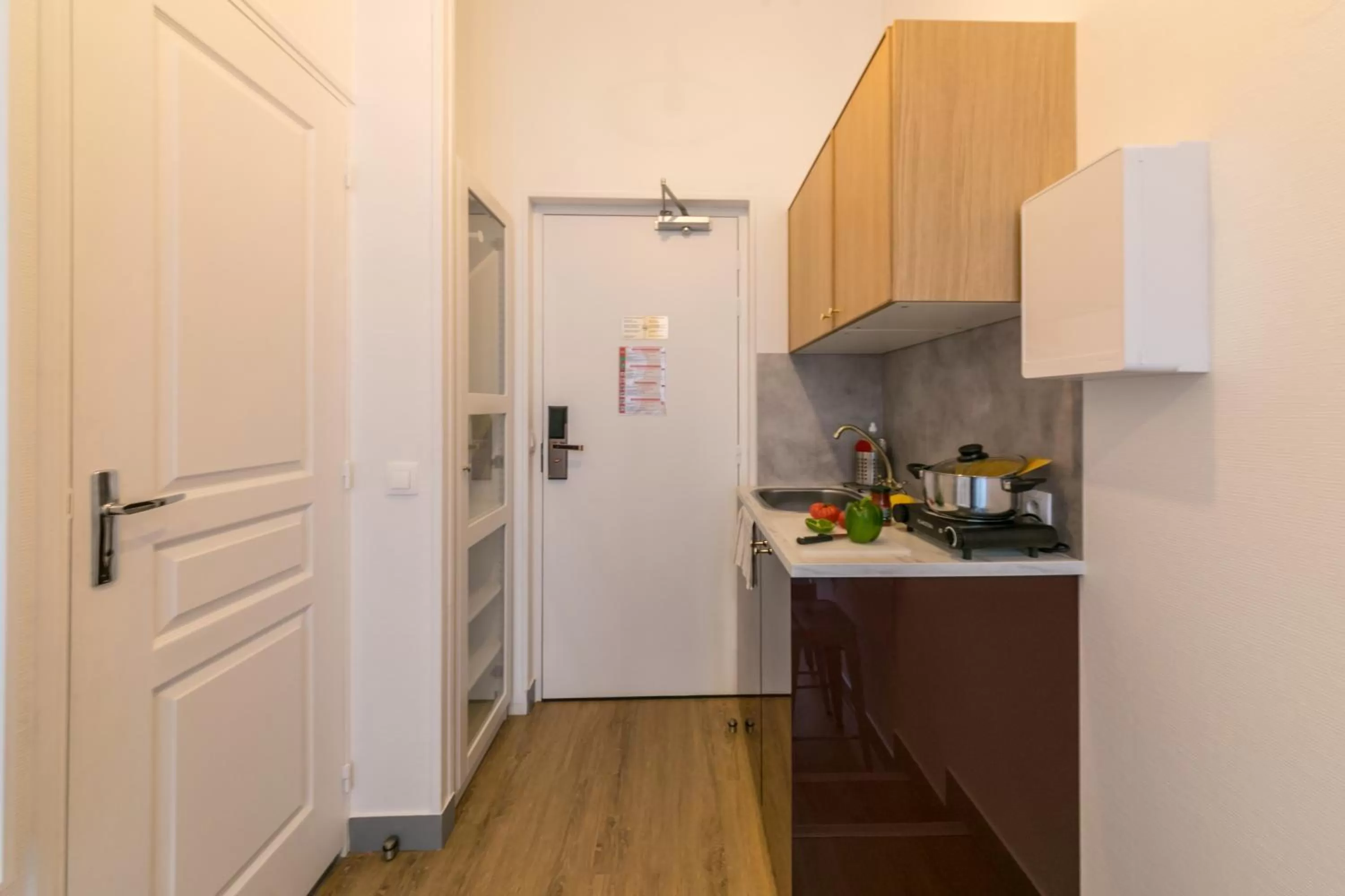 Communal kitchen in WS Haussmann - La Fayette