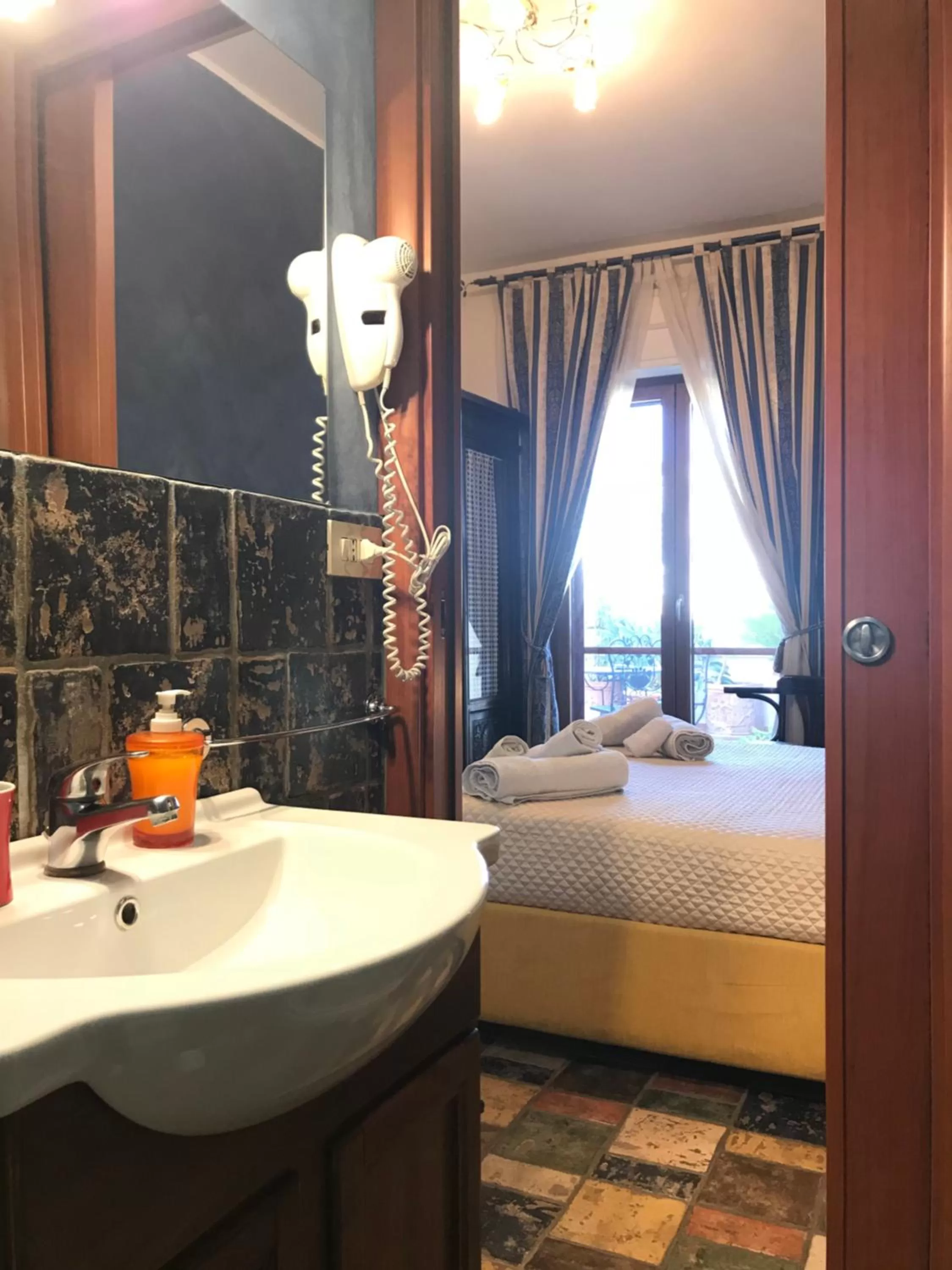 Bathroom in B&B Casamiranapoli