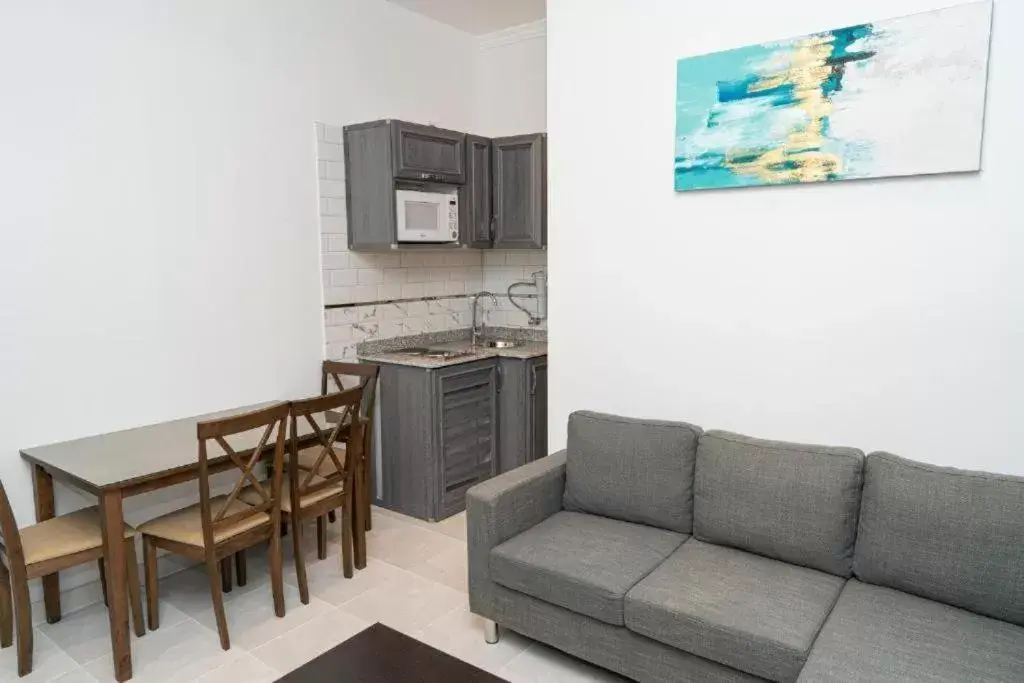 King Room in Atlantis Suites Hotel King Room in Atlantis Suites Hotel