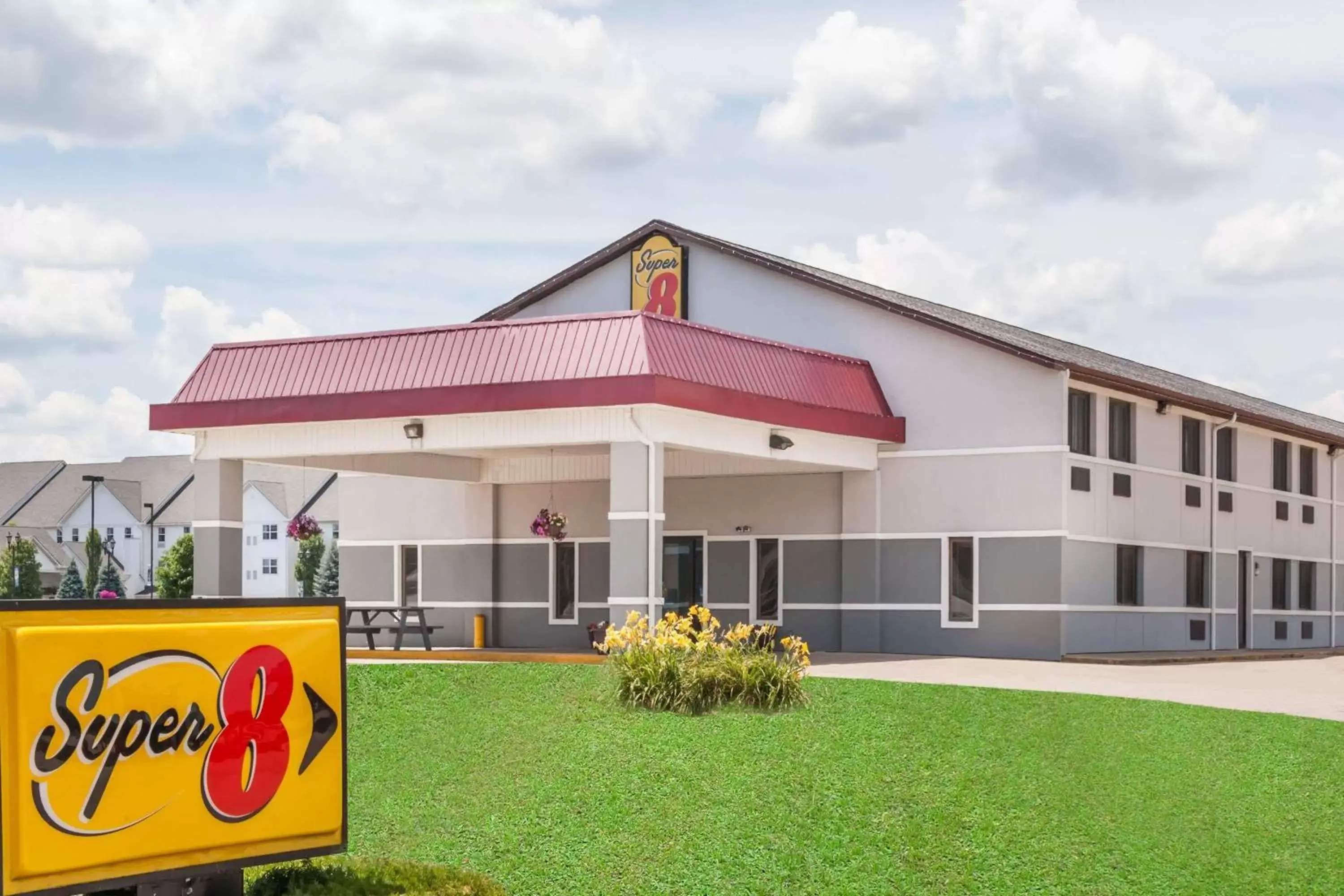 Super 8 by Wyndham Shipshewana Super 8 by Wyndham Shipshewana