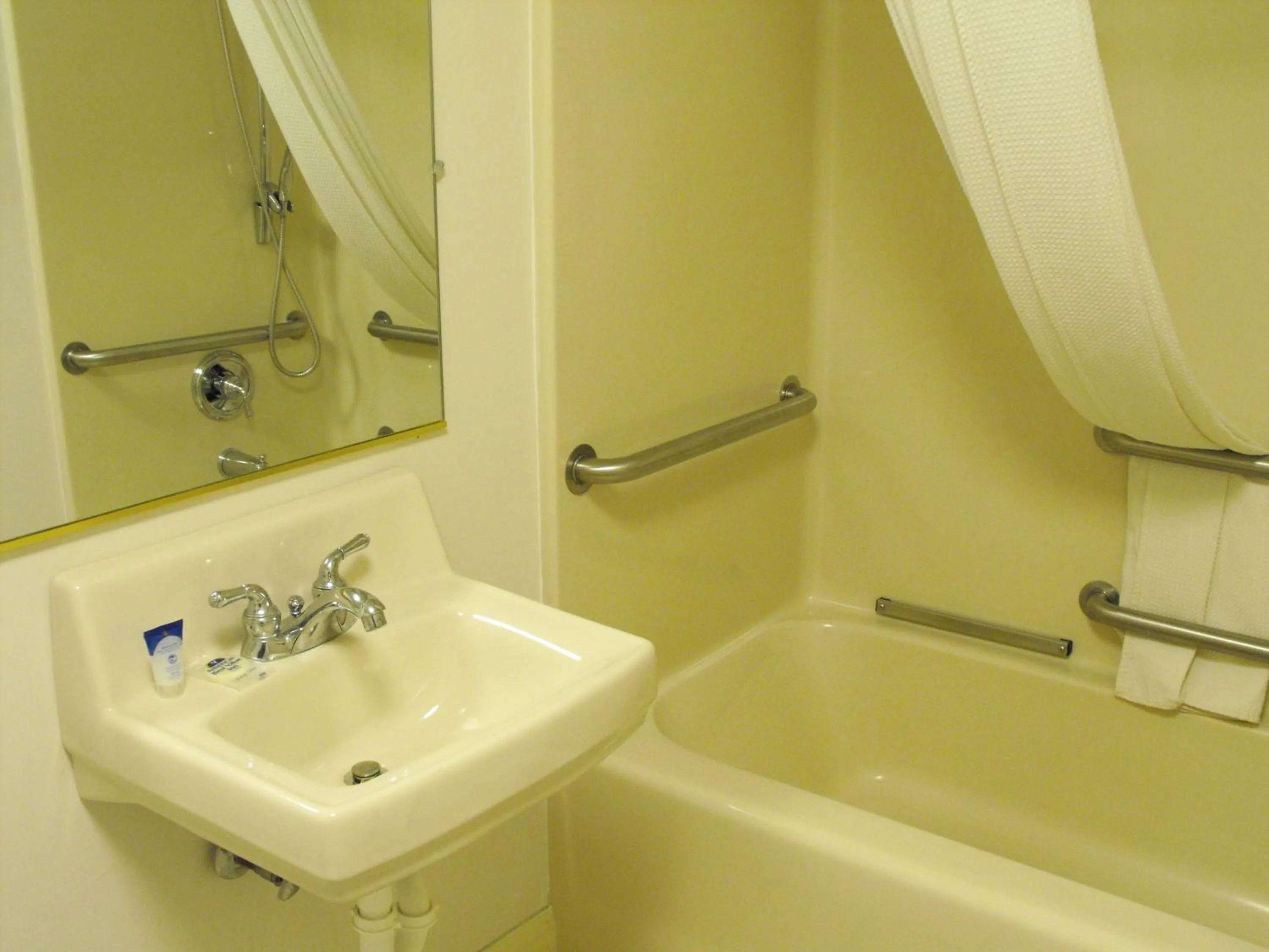 Americas Best Value Inn Three Rivers