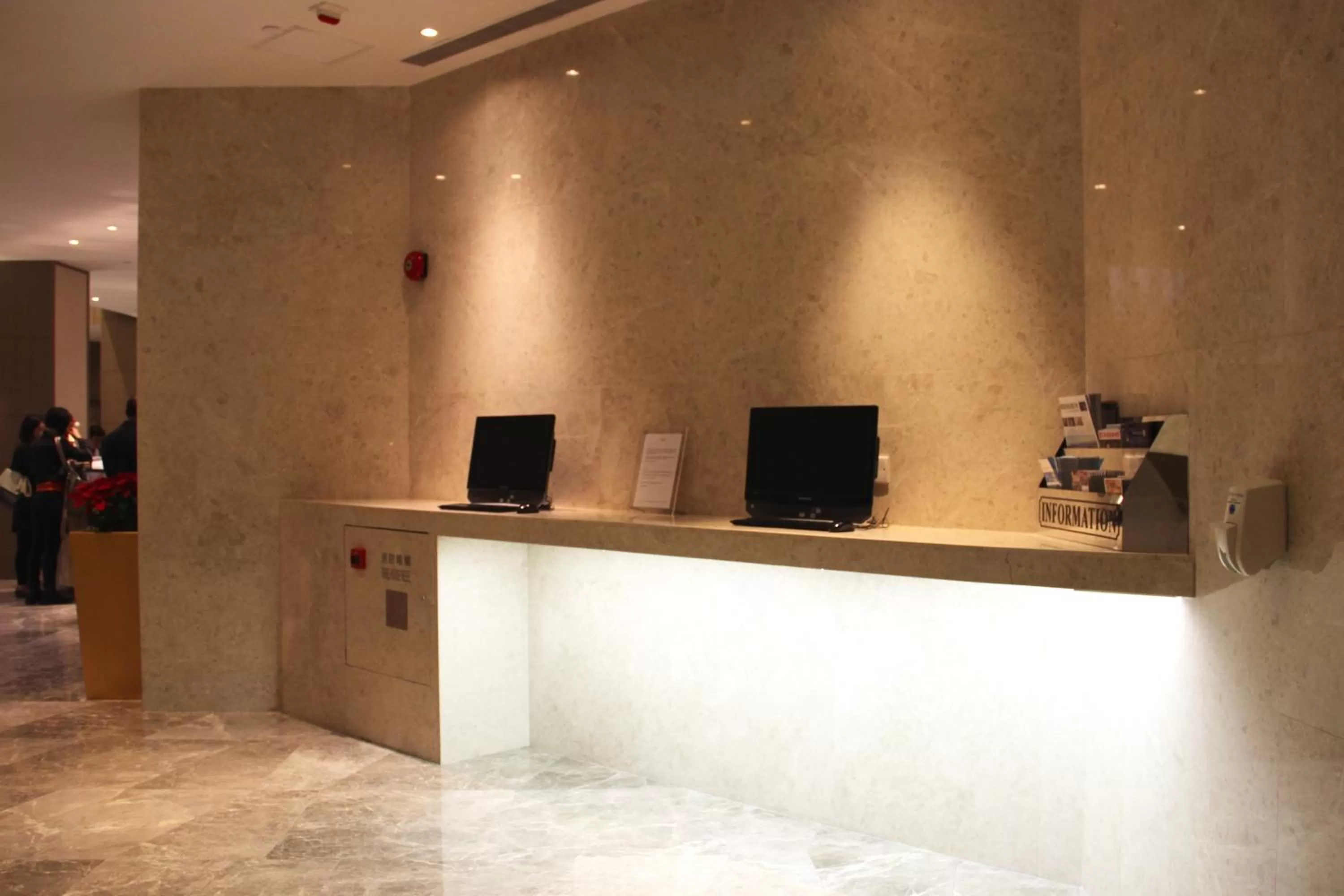 Communal lounge/ TV room in The Harbourview - Chinese YMCA of Hong Kong