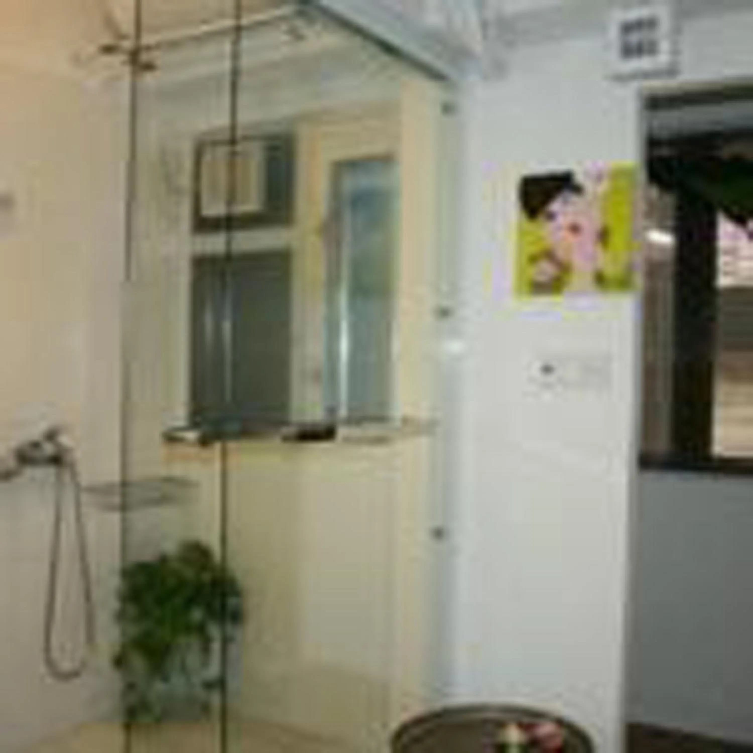 Bathroom in Apple lnn Causeway Bay