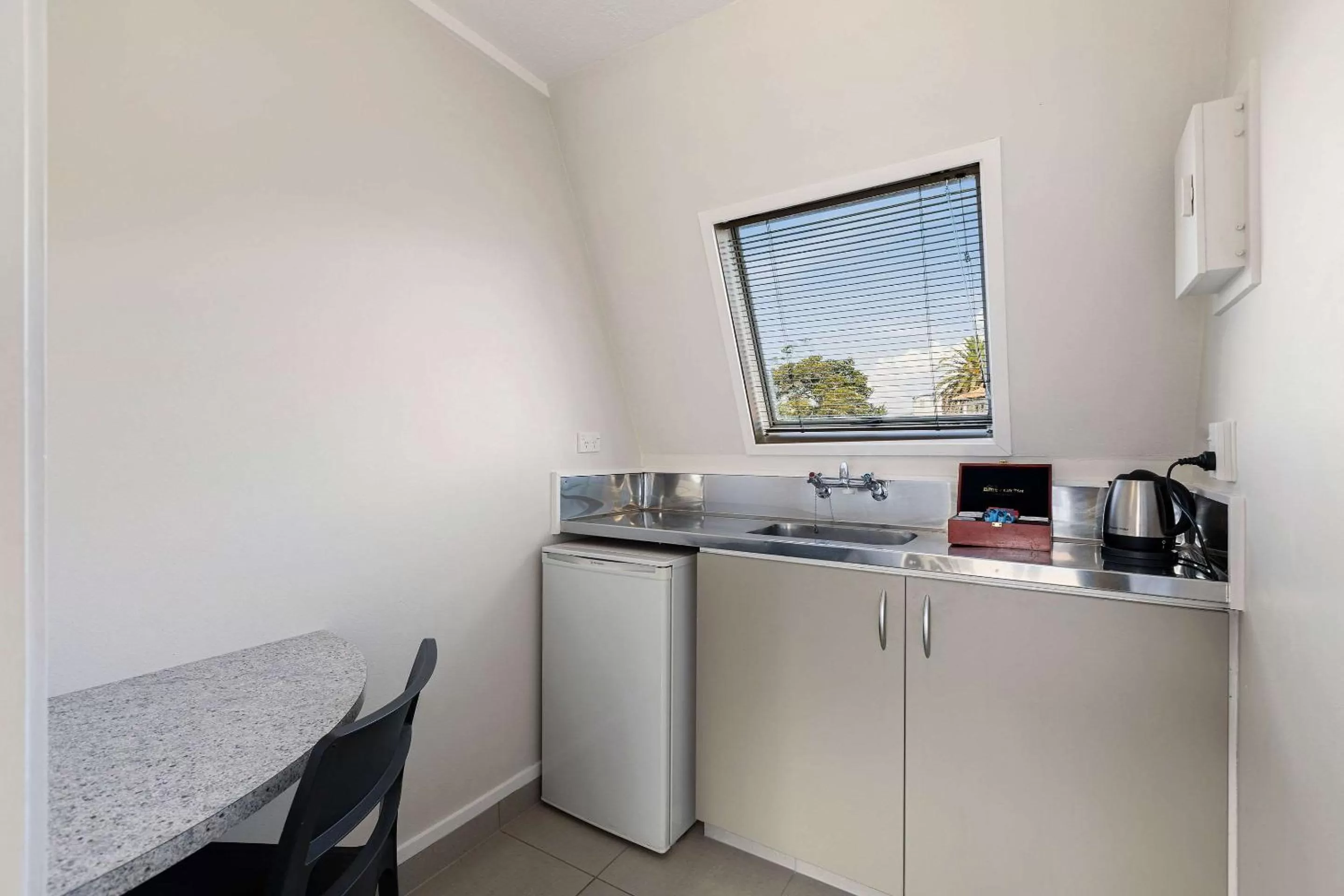 Coffee/tea facilities in The Parnell Hotel & Conference Centre