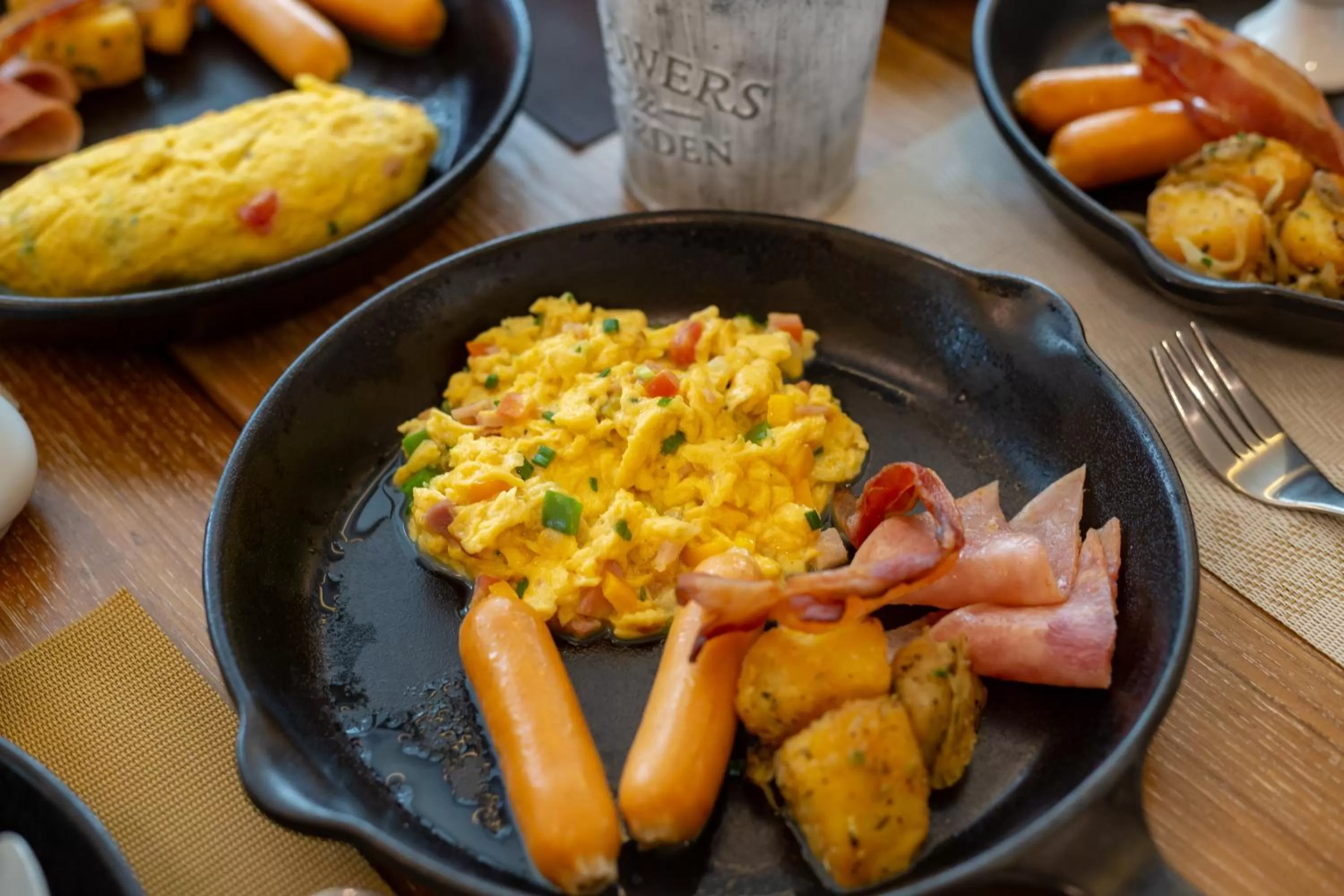 Restaurant/places to eat in Costa Village Bangsaray