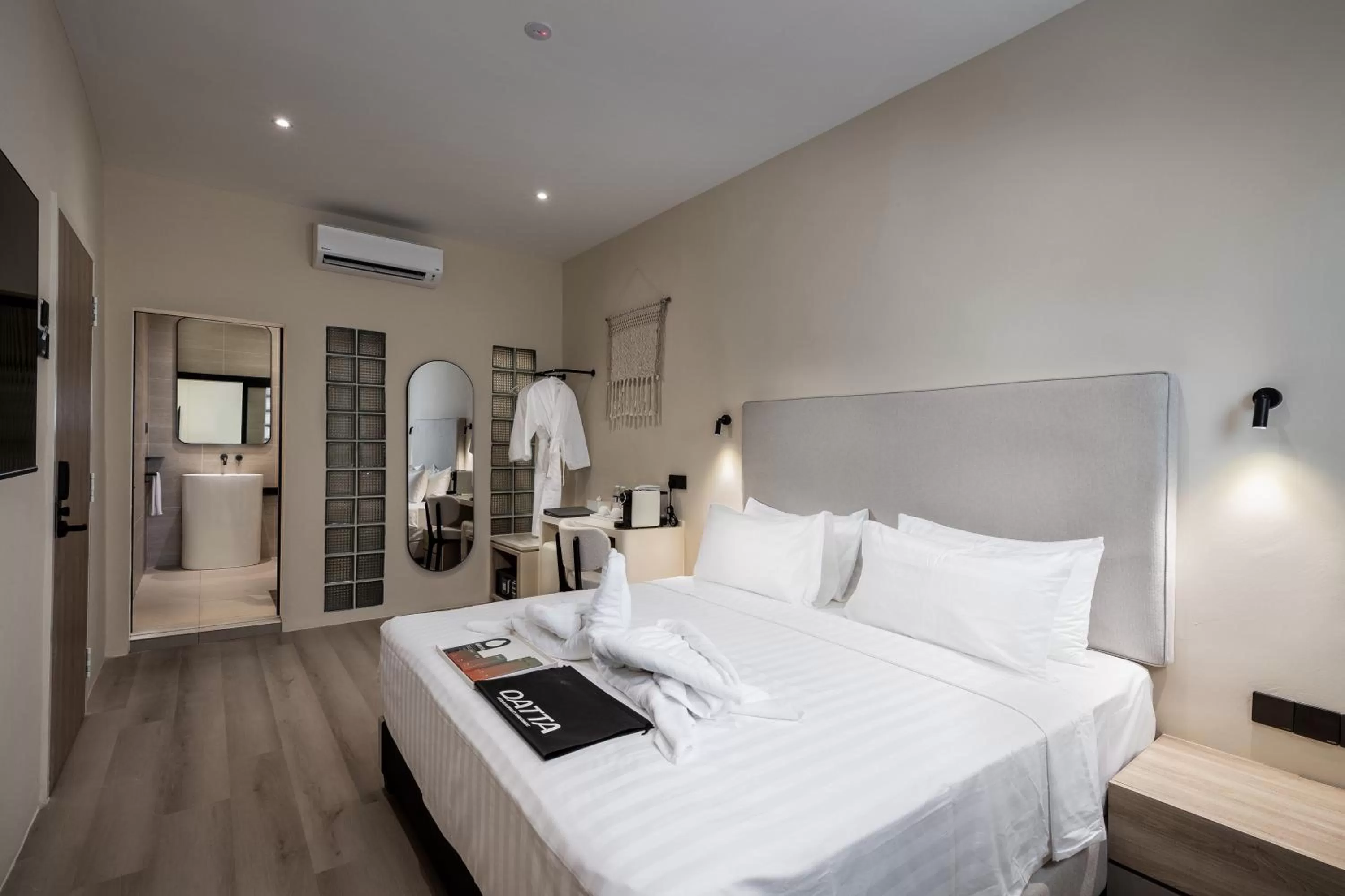 Bed in Muntri Maison