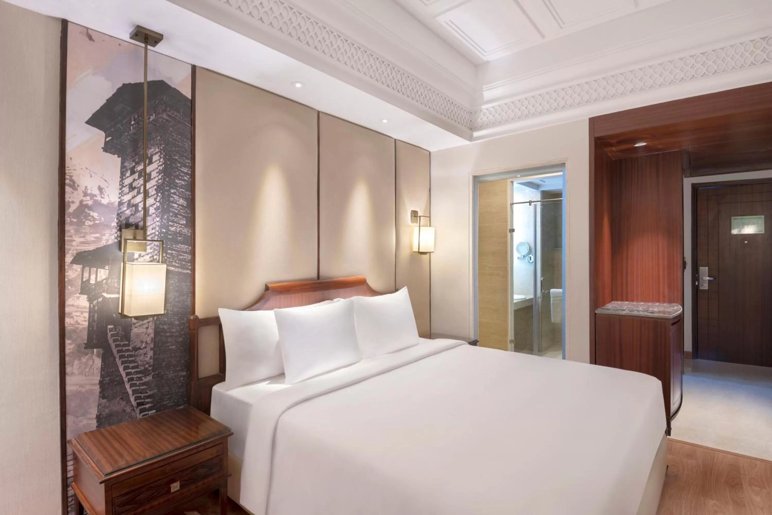 Bedroom, Bed in Radisson Kufri