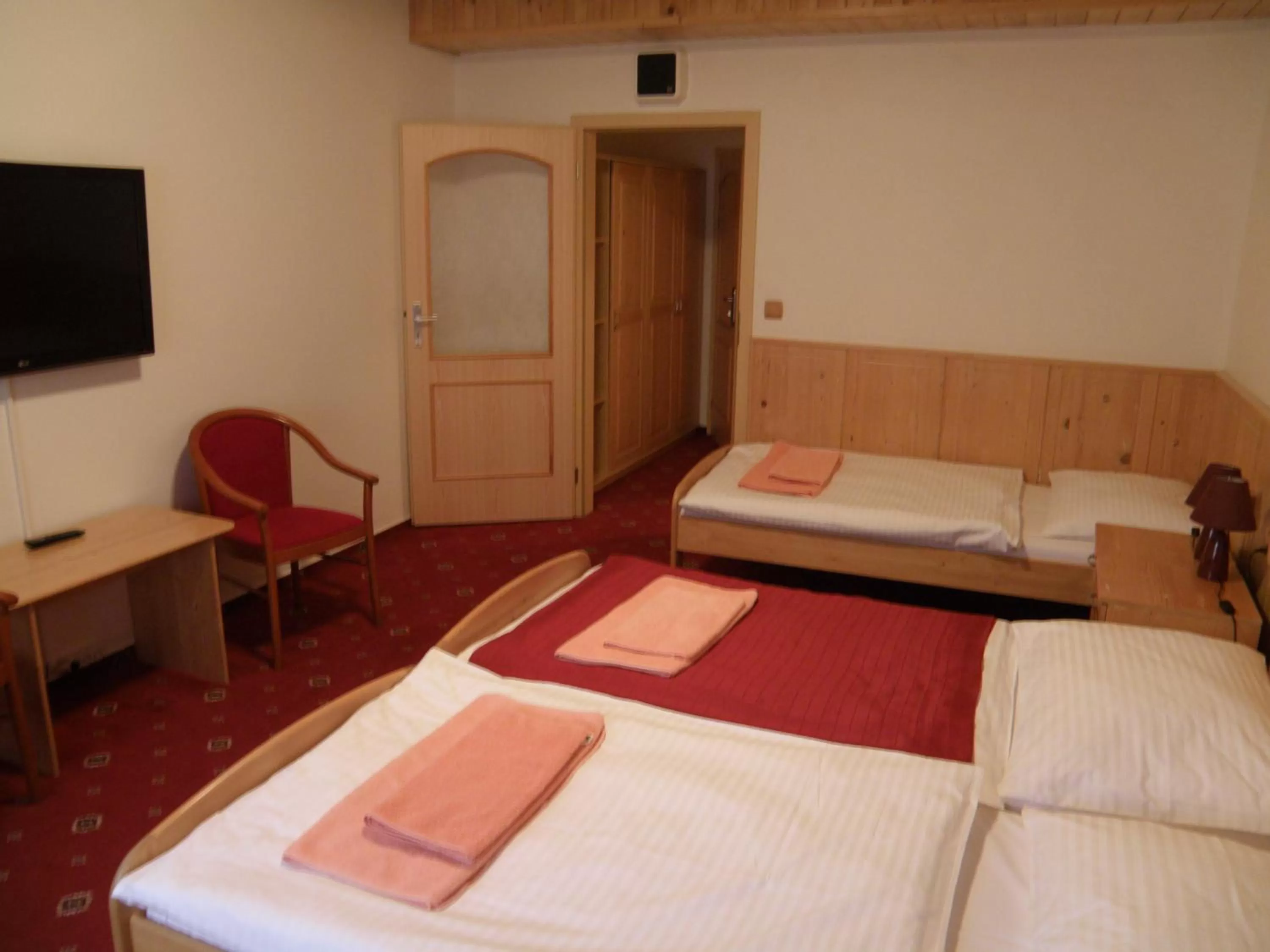 Restaurant/places to eat in Sport-V-Hotel