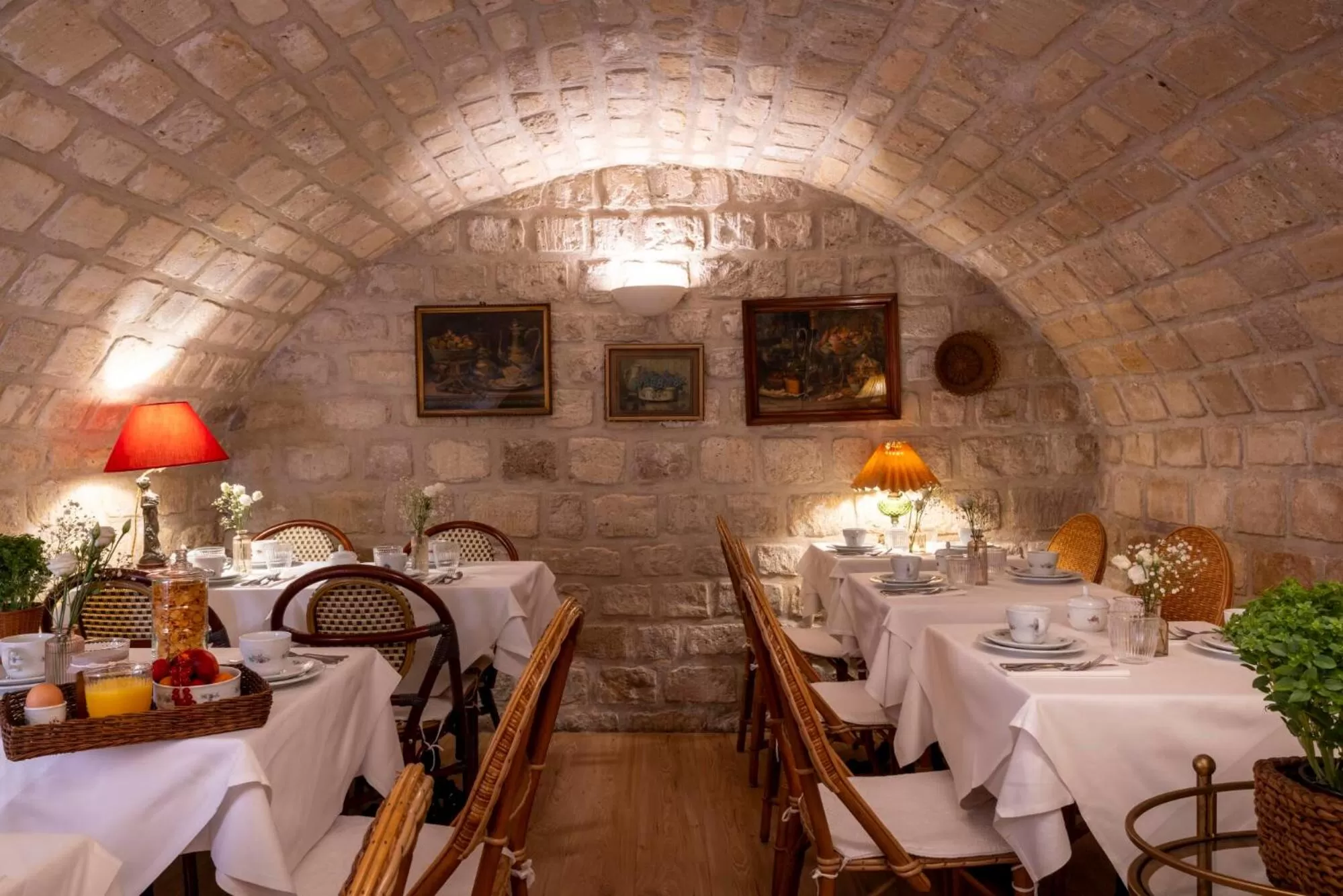 Buffet breakfast in Hôtel Le Saint Gregoire