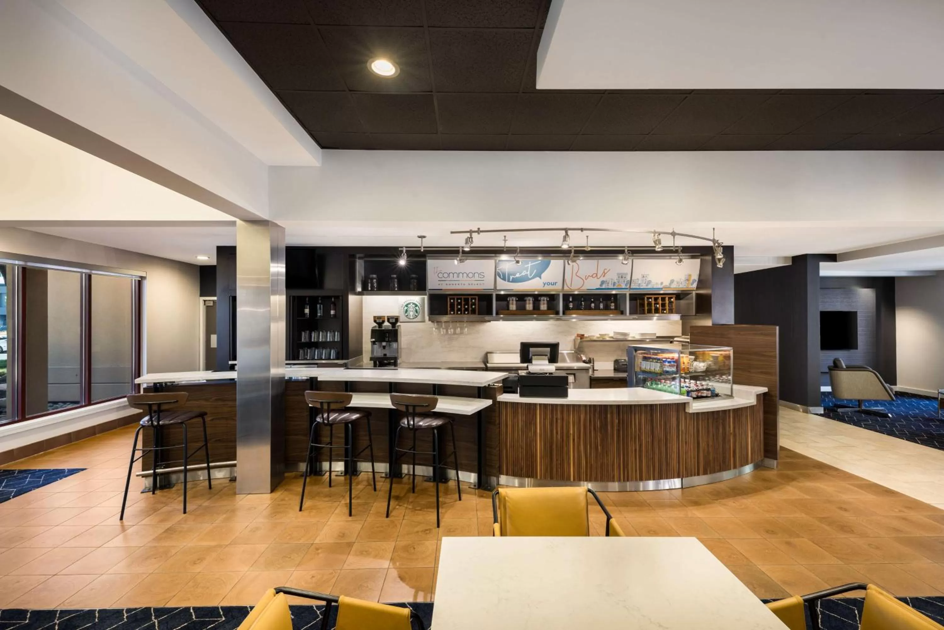 Restaurant/places to eat in Sonesta Select San Jose Airport