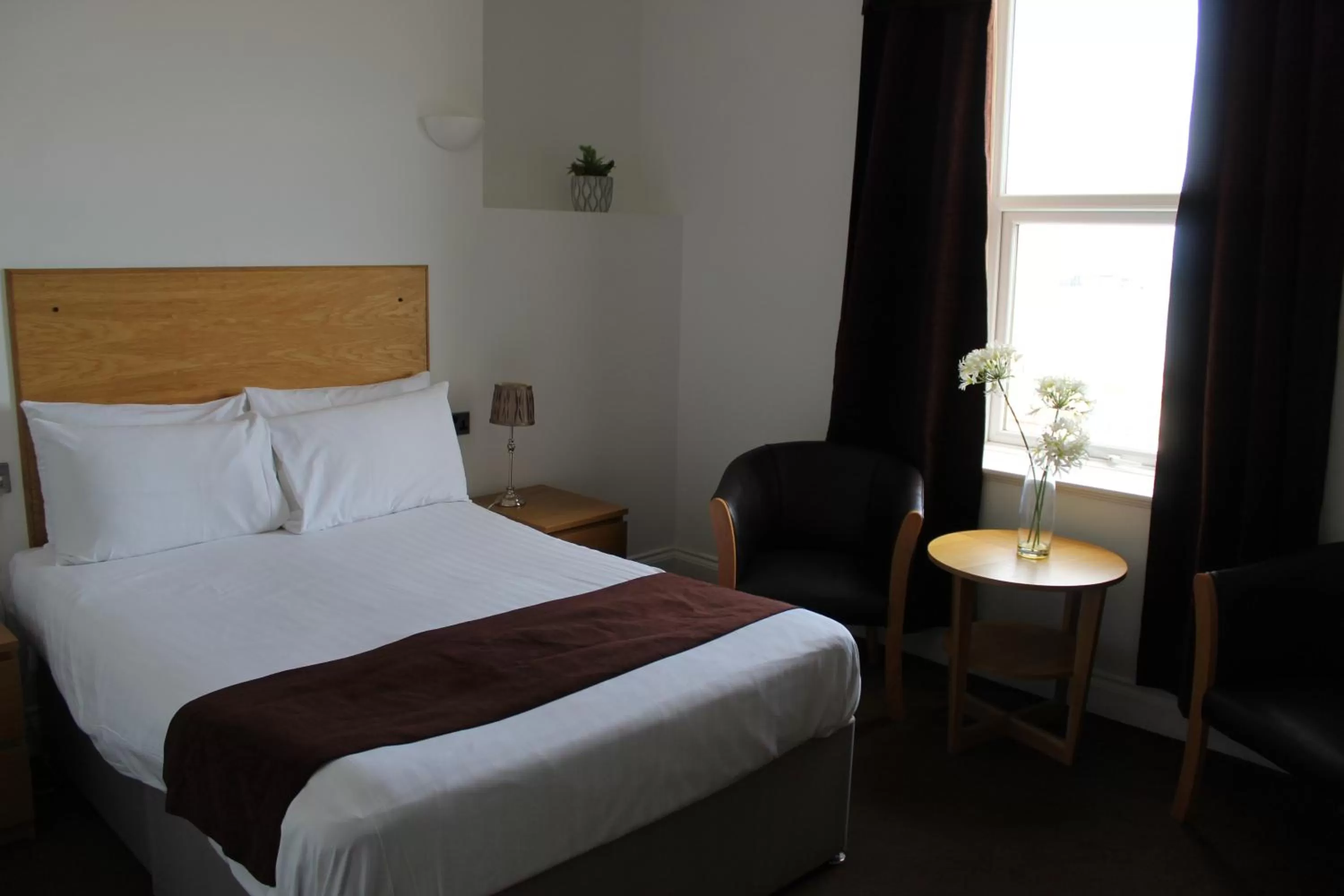 Bedroom, Bed in Four Saints Brig Y Don Hotel