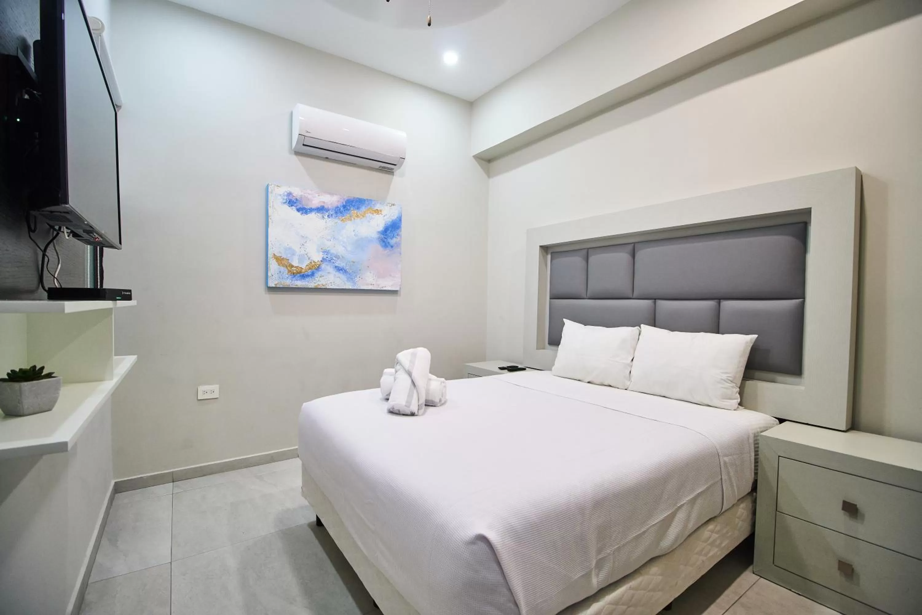 Bed in Torre 42 Playa del Carmen by Lockey