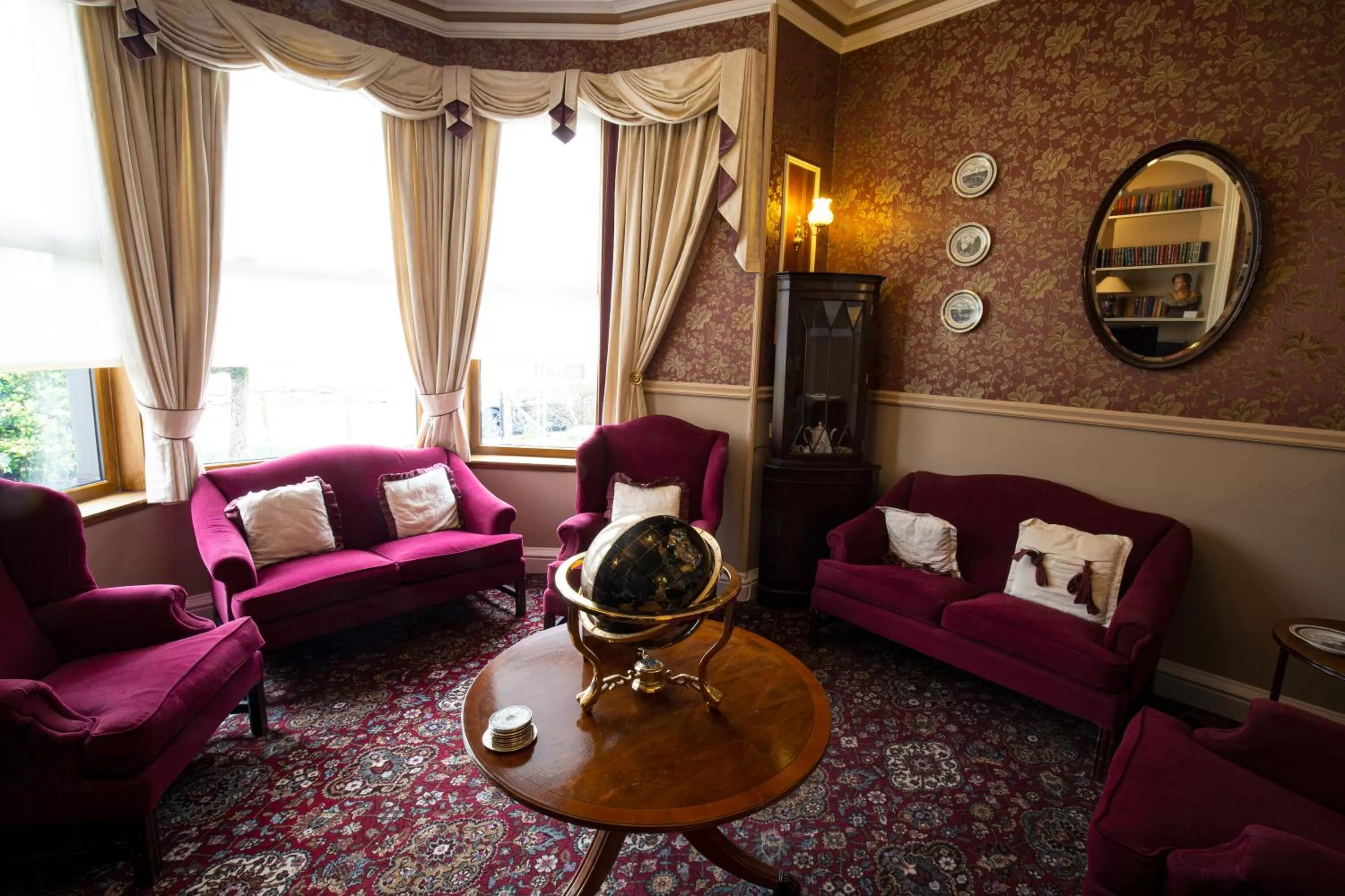 Lounge or bar in West End Hotel