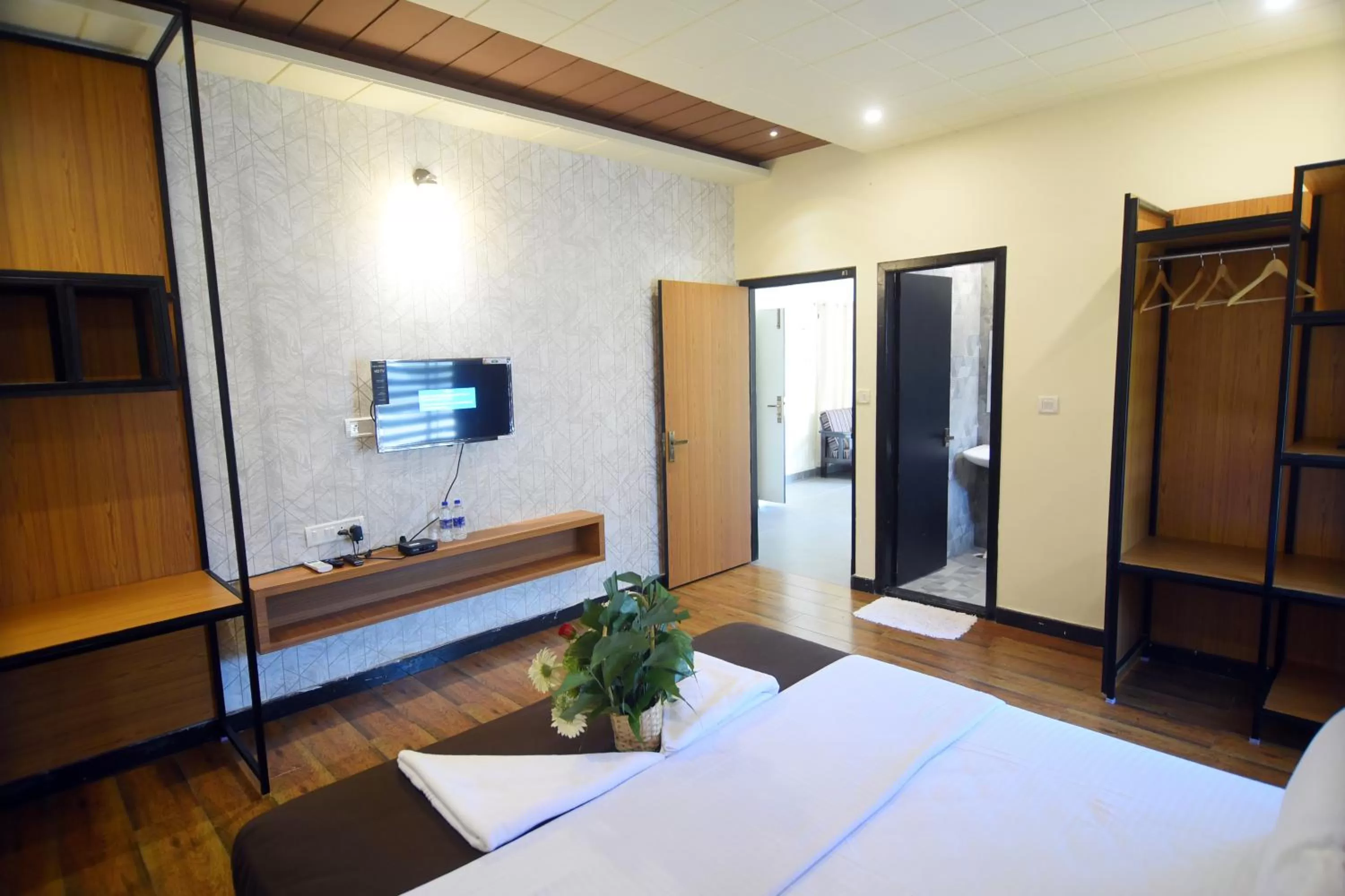 Photo of the whole room in DVG Socials Retreat