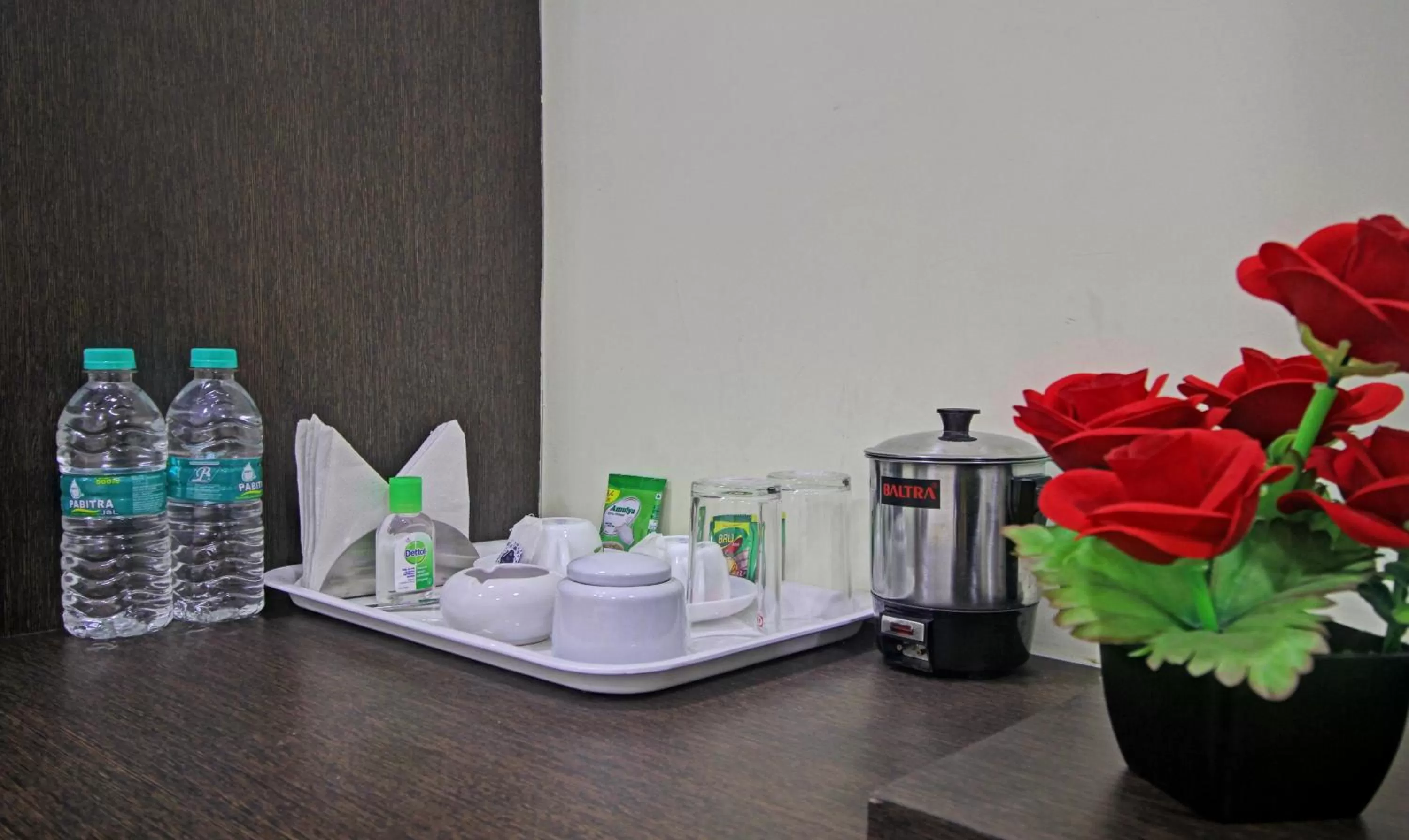 Coffee/tea facilities in Itsy Hotels Reotel Near Rabindra Sarobar
