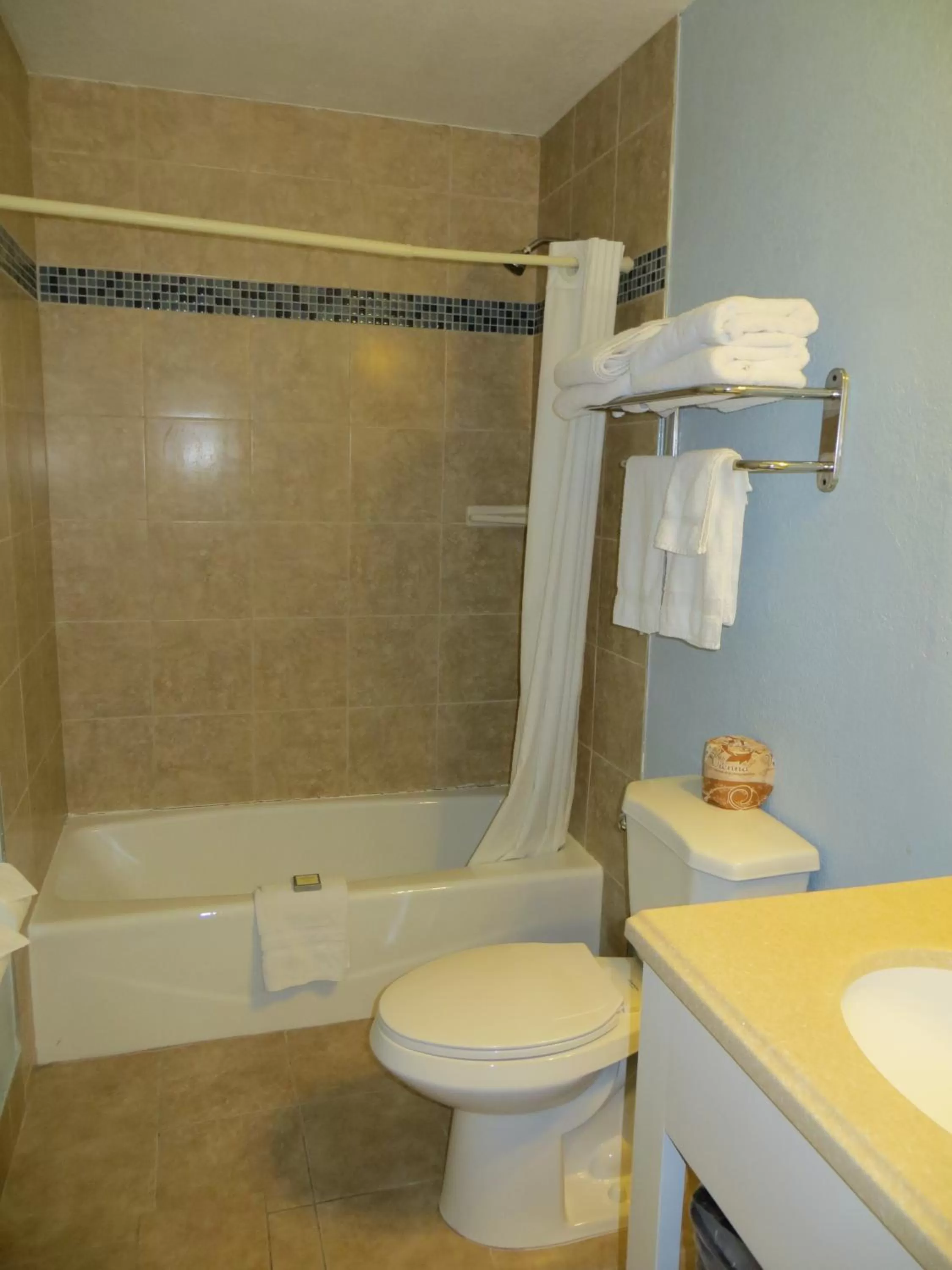 Bathroom in Bay Front Inn