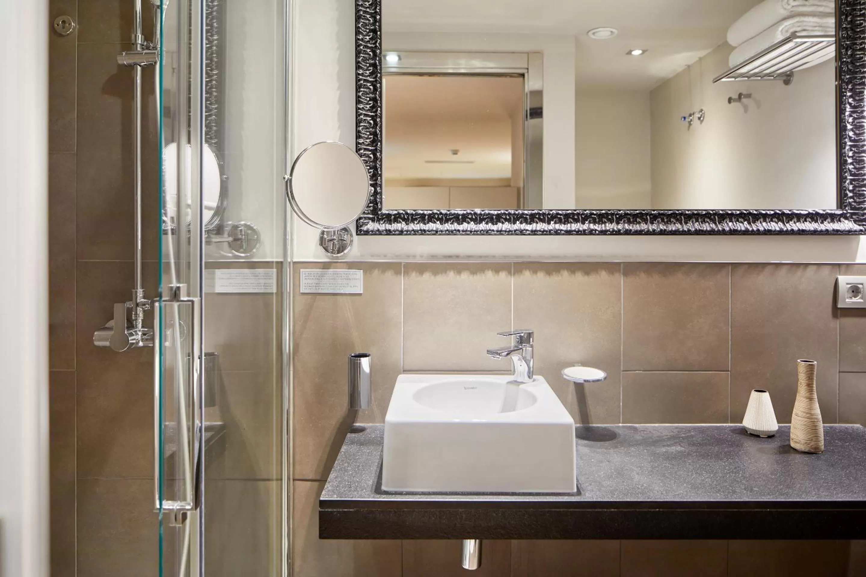 Living room in Vasanta powered by Sonder