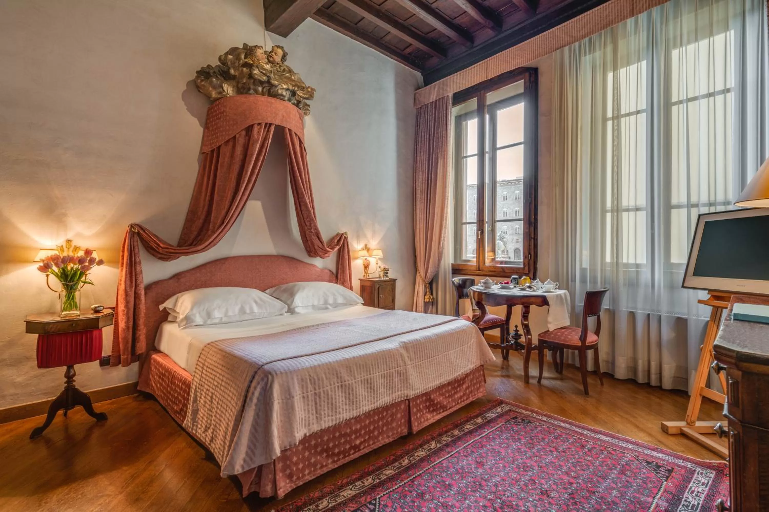Bed in Residenza D'Epoca In Piazza della Signoria