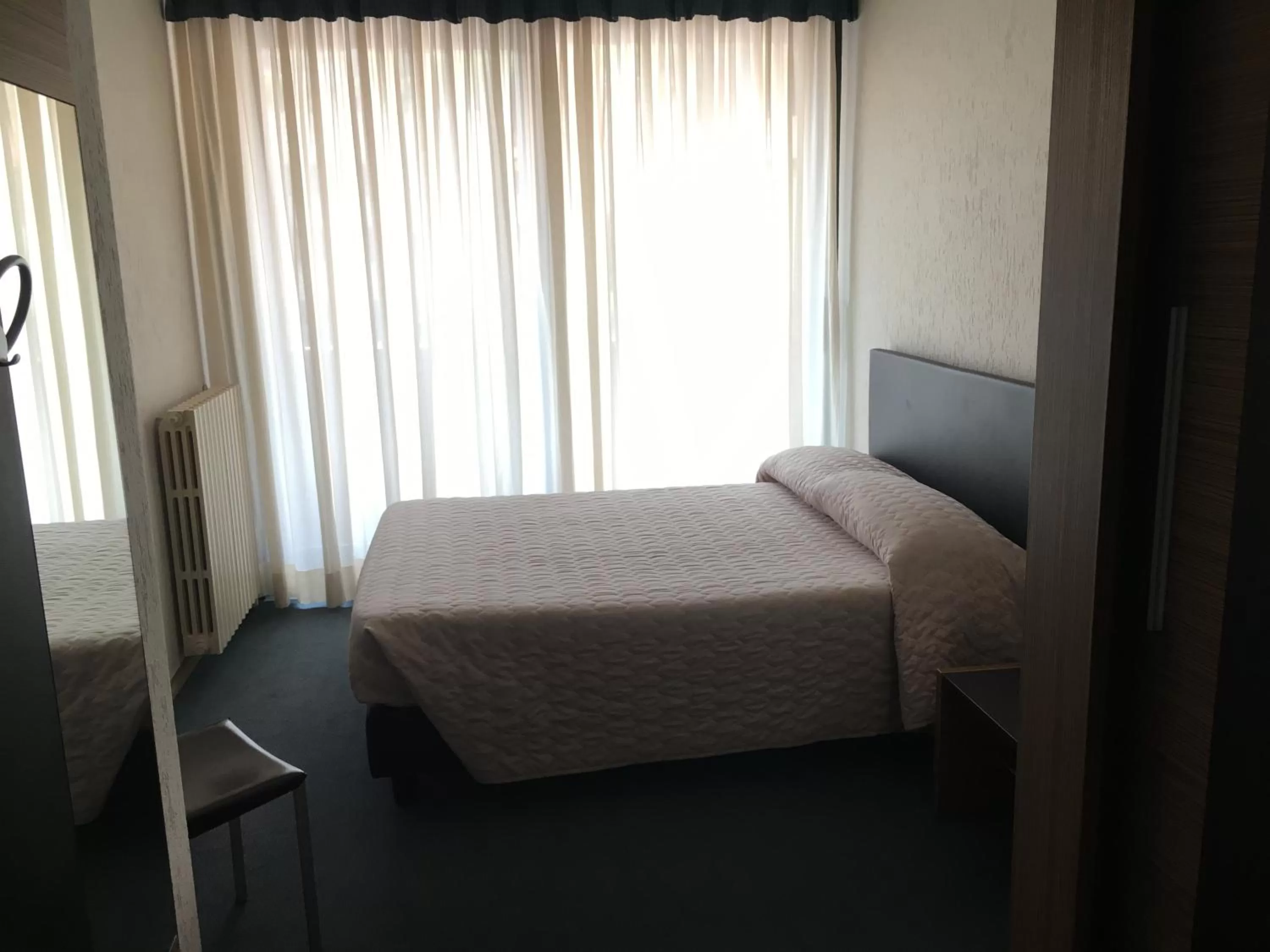 Bed in Albergo Valle d'Oro