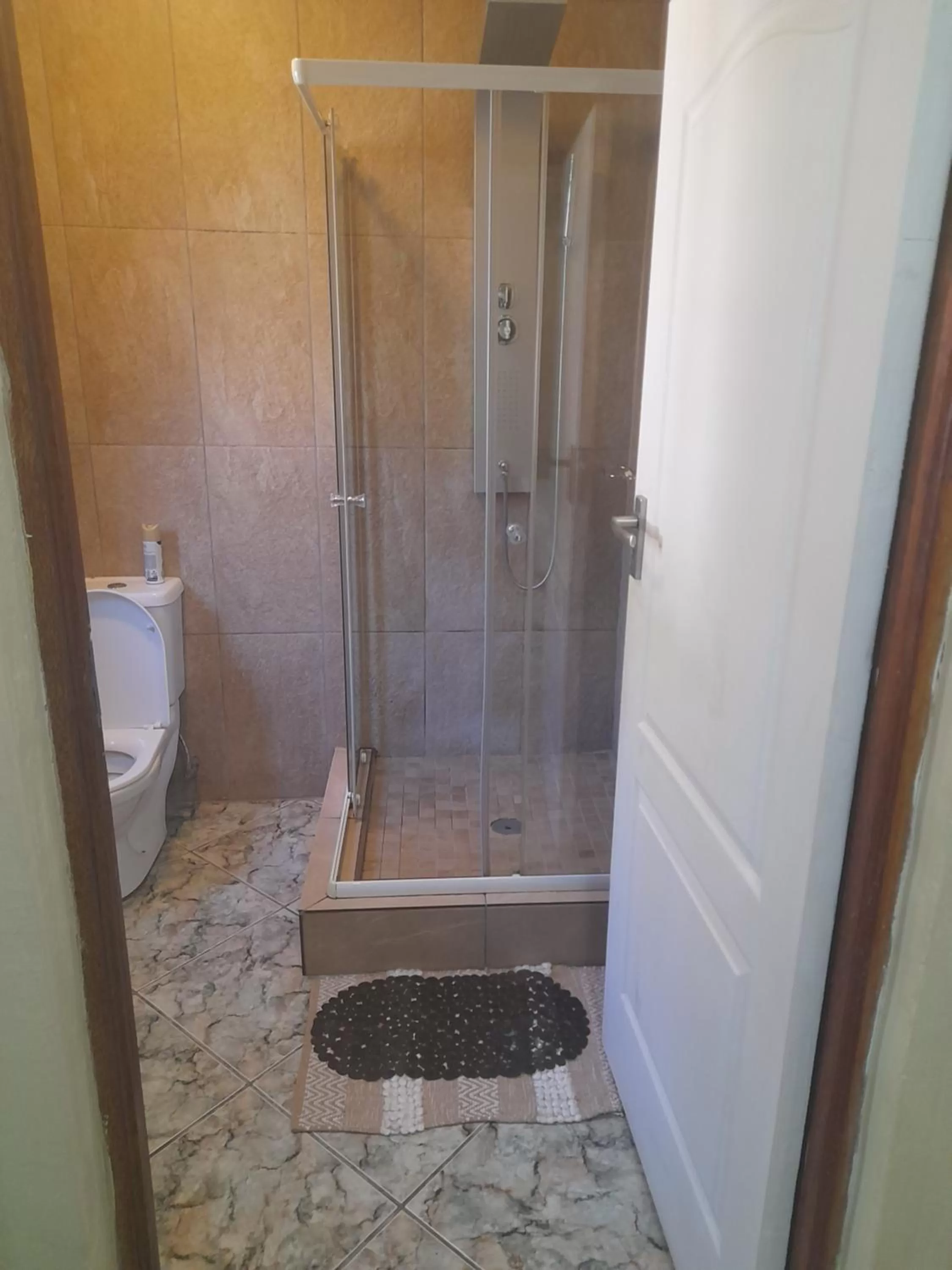 Bathroom in Pablo Guesthouse