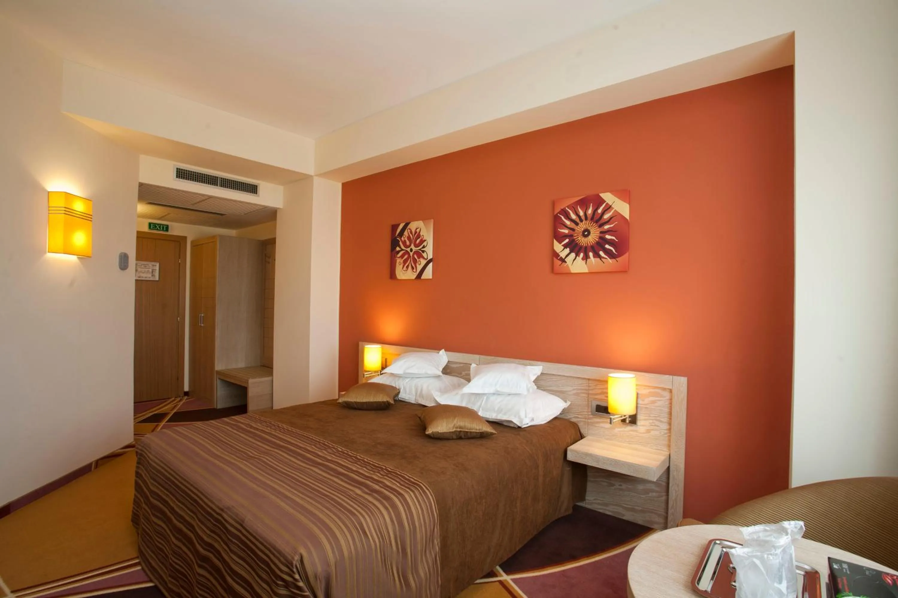 Bed in Mari Vila Hotel