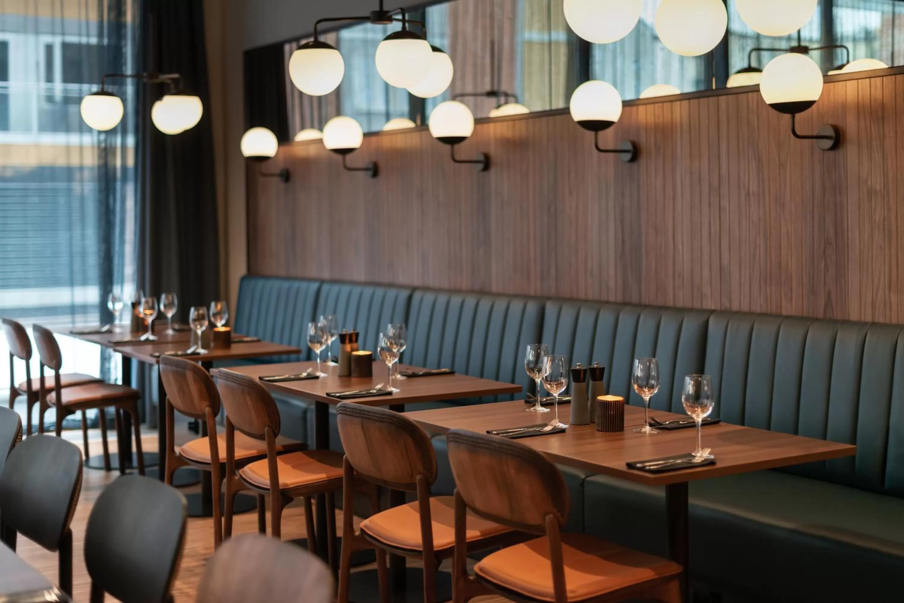 Restaurant/places to eat in Quality Hotel River Station