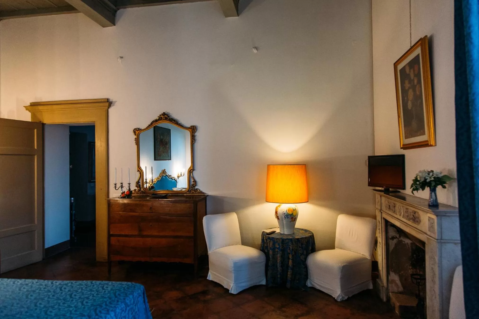 TV and multimedia, Bed in Castello del Capitano delle Artiglierie