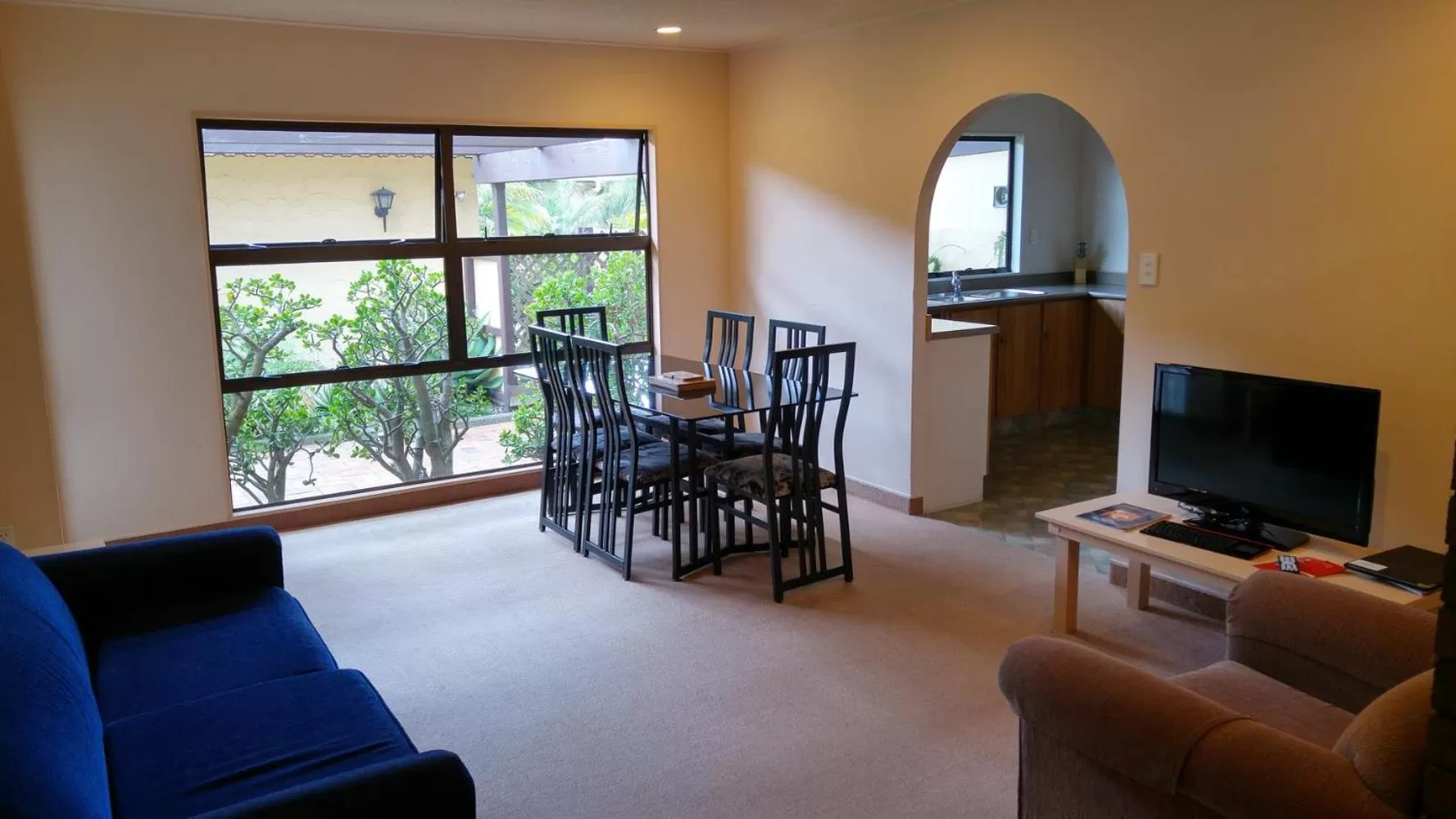 Day in Hobson's Choice Motel