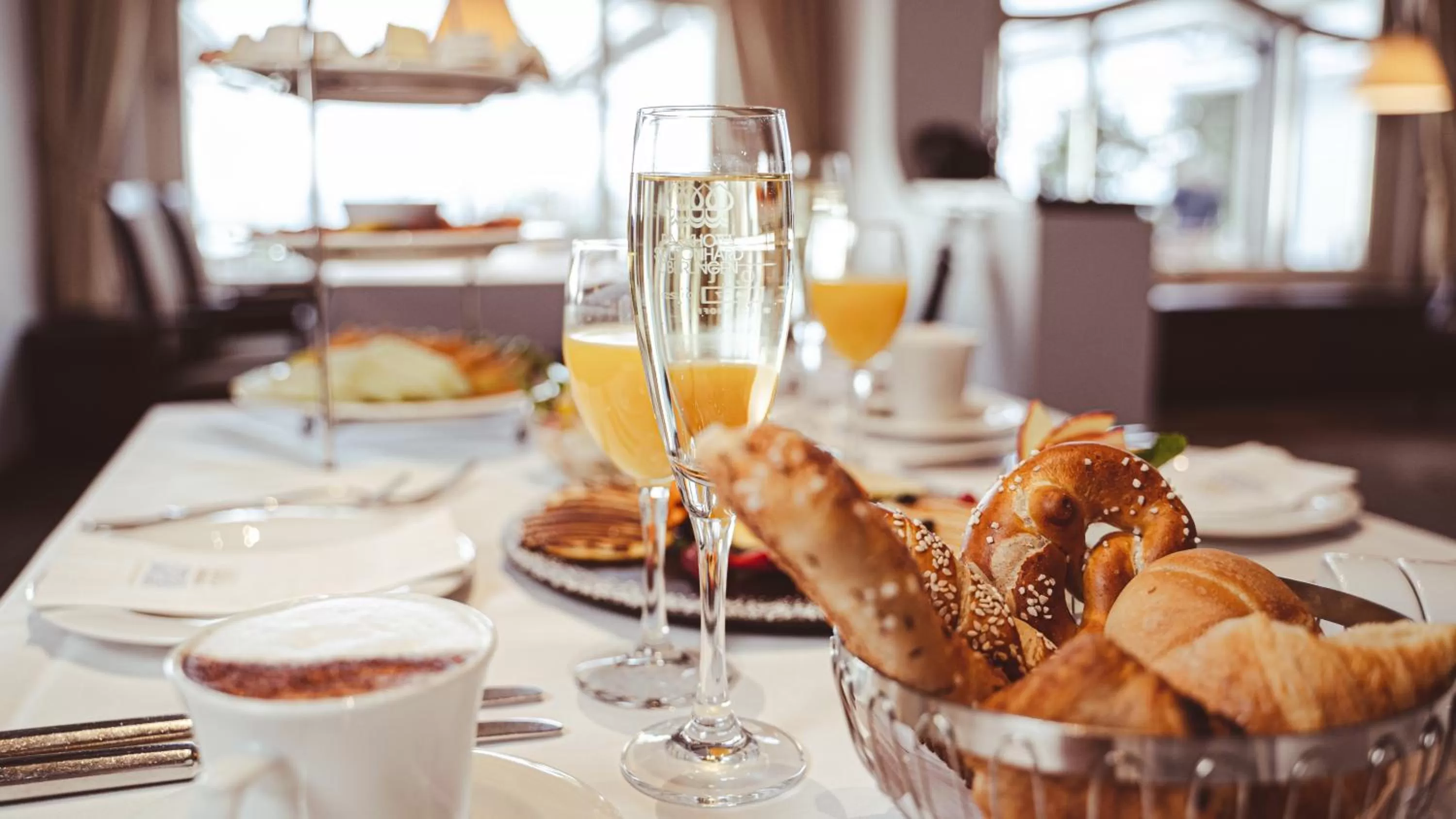 Buffet breakfast in Parkhotel St.Leonhard