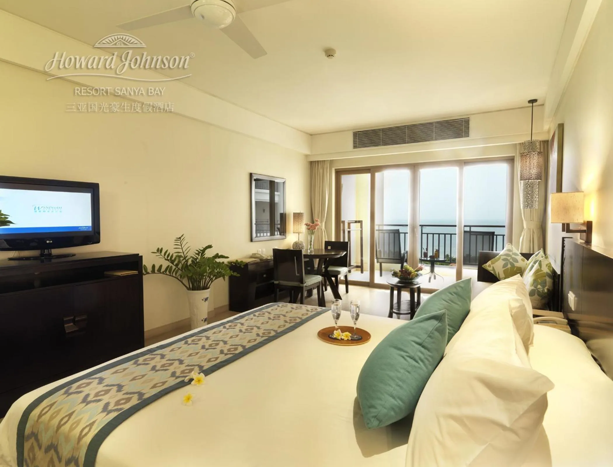 Decorative detail, Bed in Howard Johnson Resort Sanya Bay