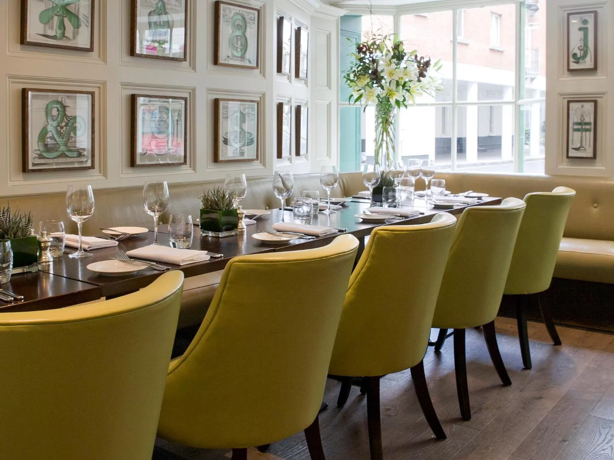 Restaurant/places to eat in Montcalm Brewery, London City