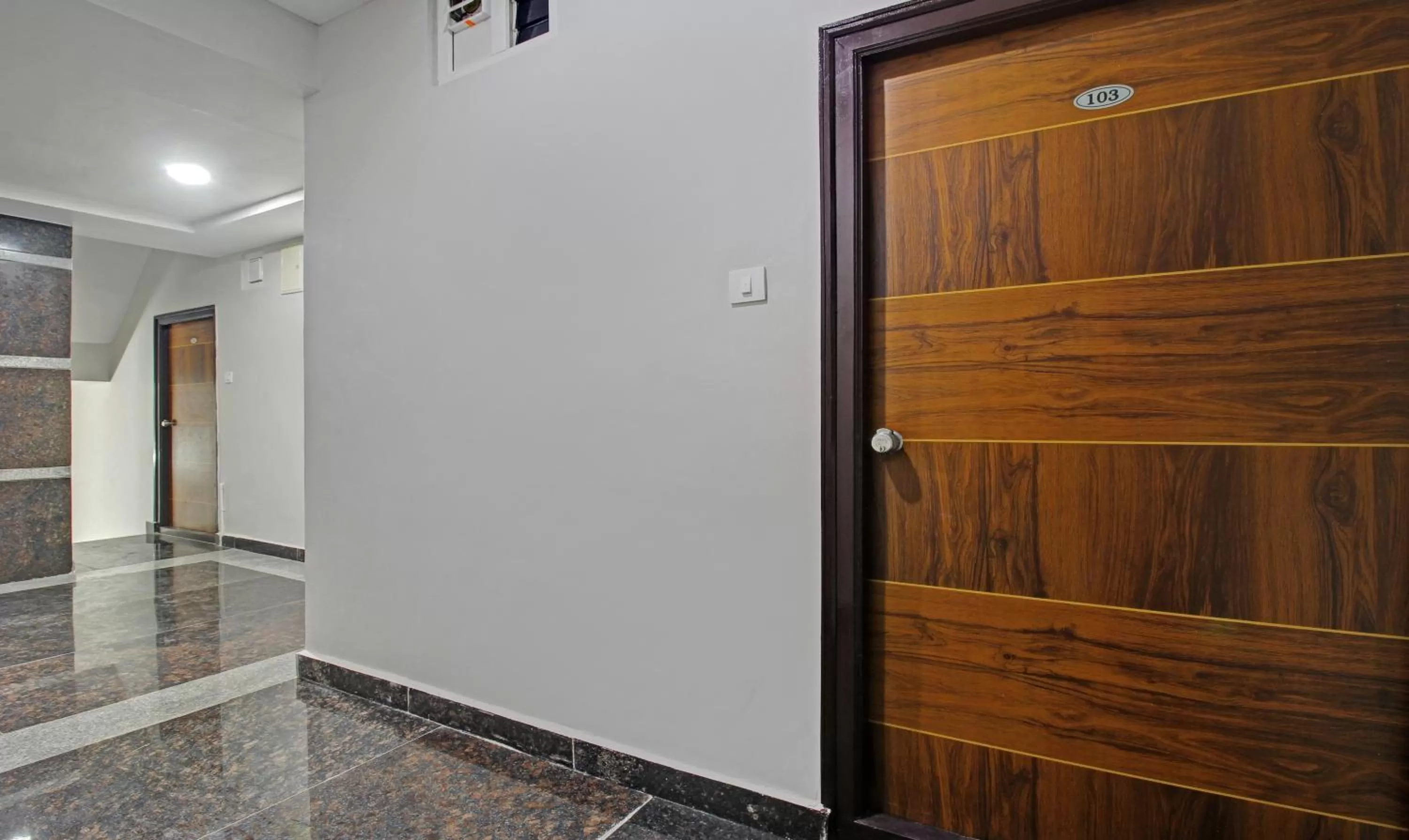 Lobby or reception in Itsy Hotels Sunrise Grand, Hitech City