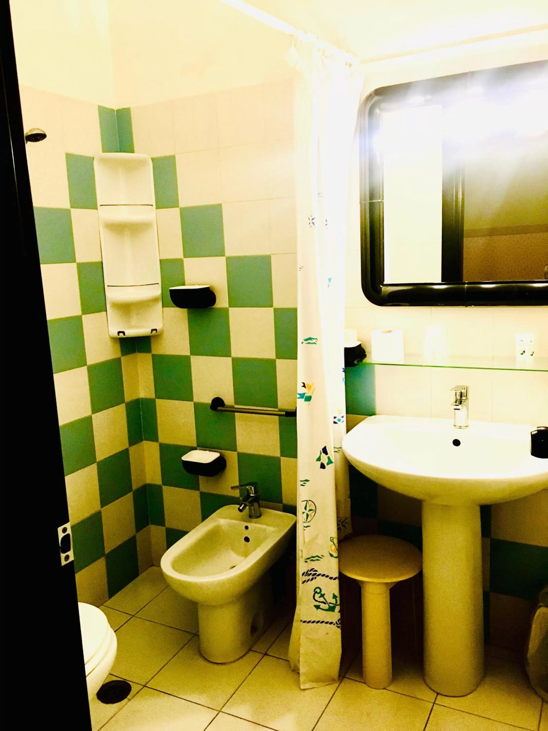 Shower in Hotel Letizia